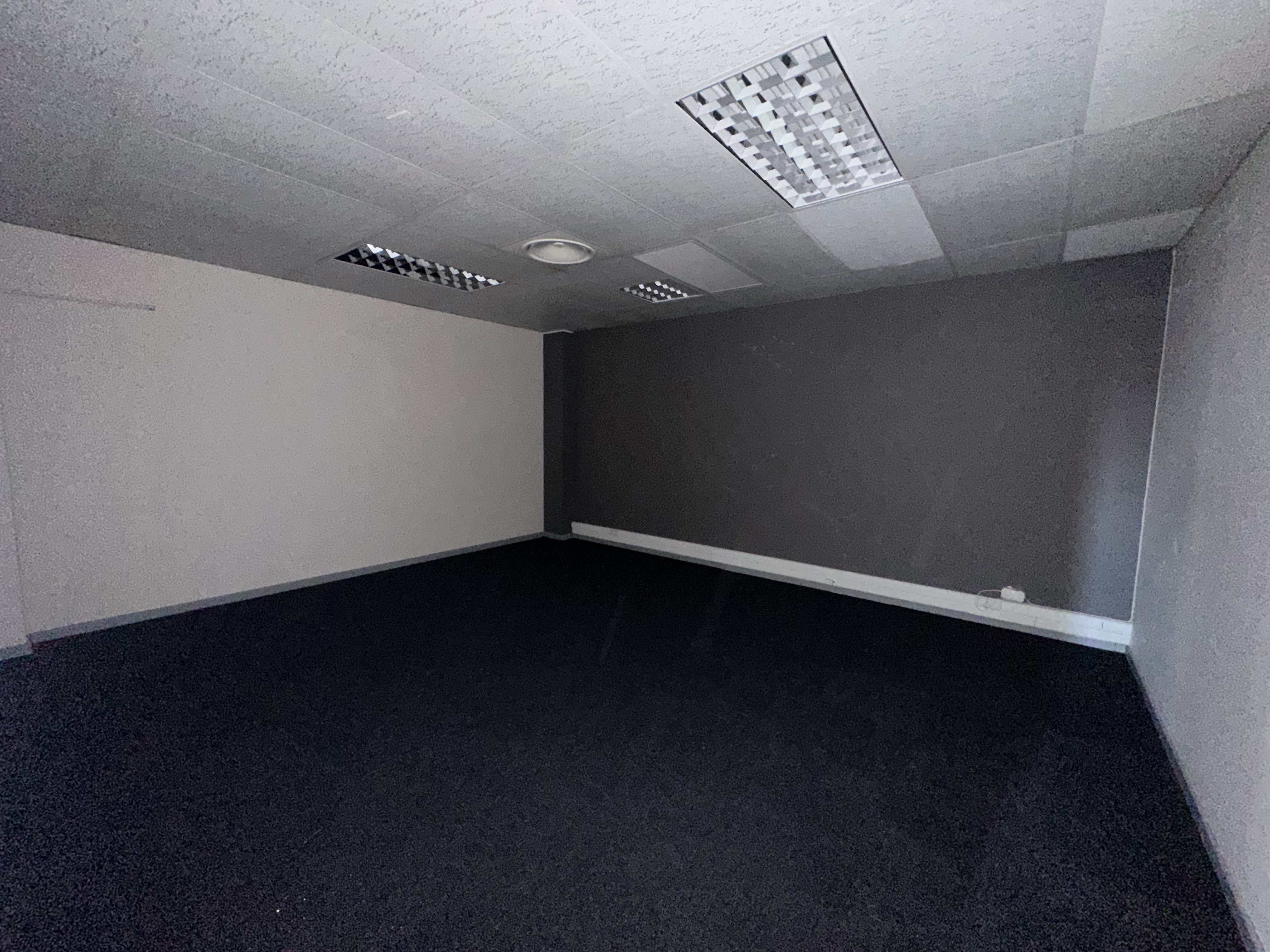 150m² Office Space to rent at Frazzitta Business Park - Milnerton in Marconi Beam