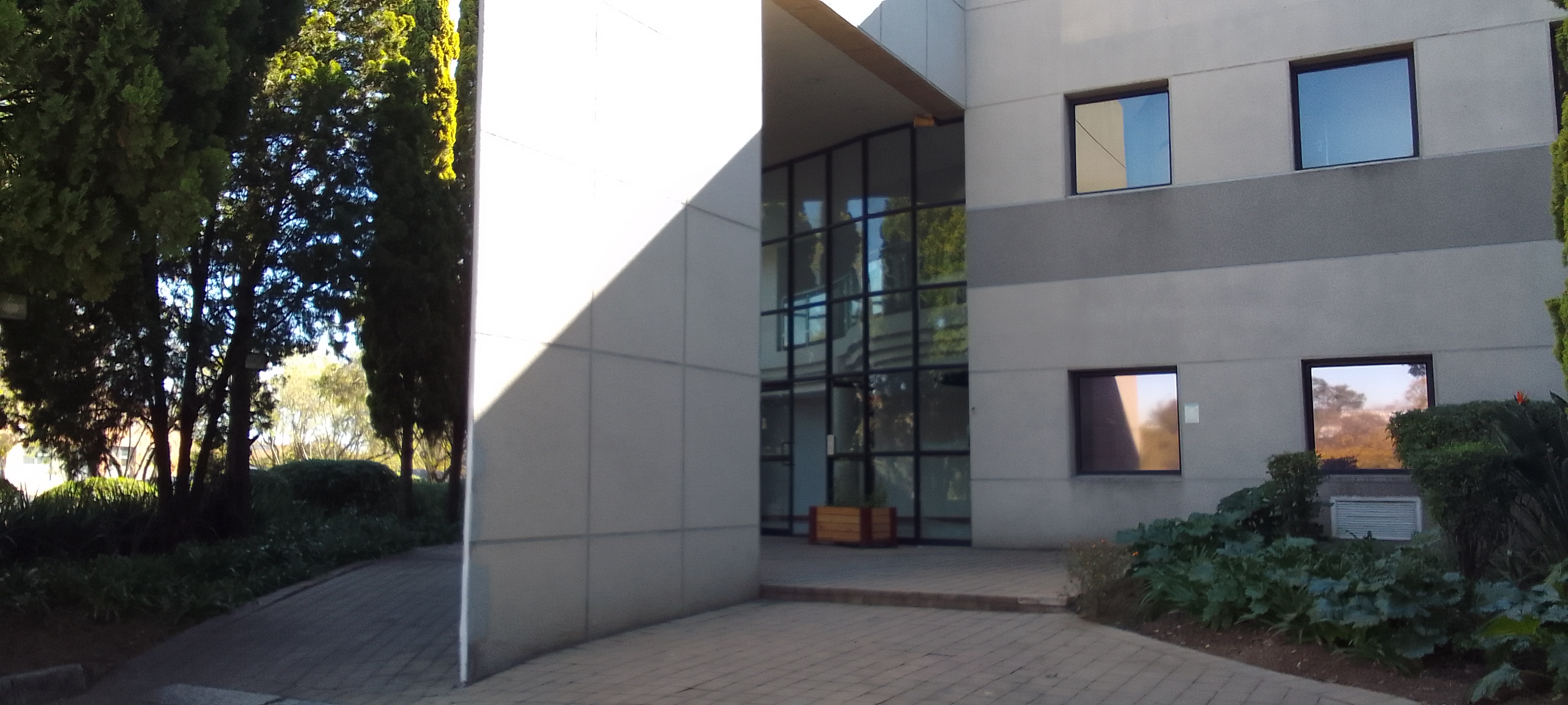 Warehouse to rent at Glomail Head Office in Vorna Valley