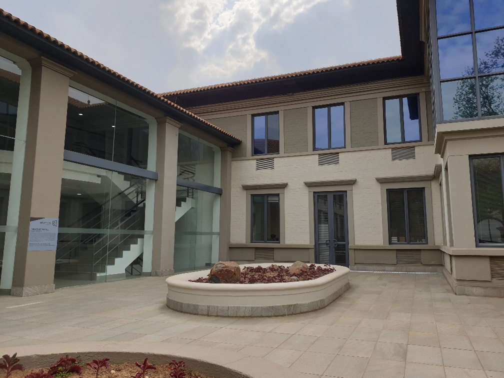 556m² Office Space to rent at Grayston Office Park in Sandown JHB