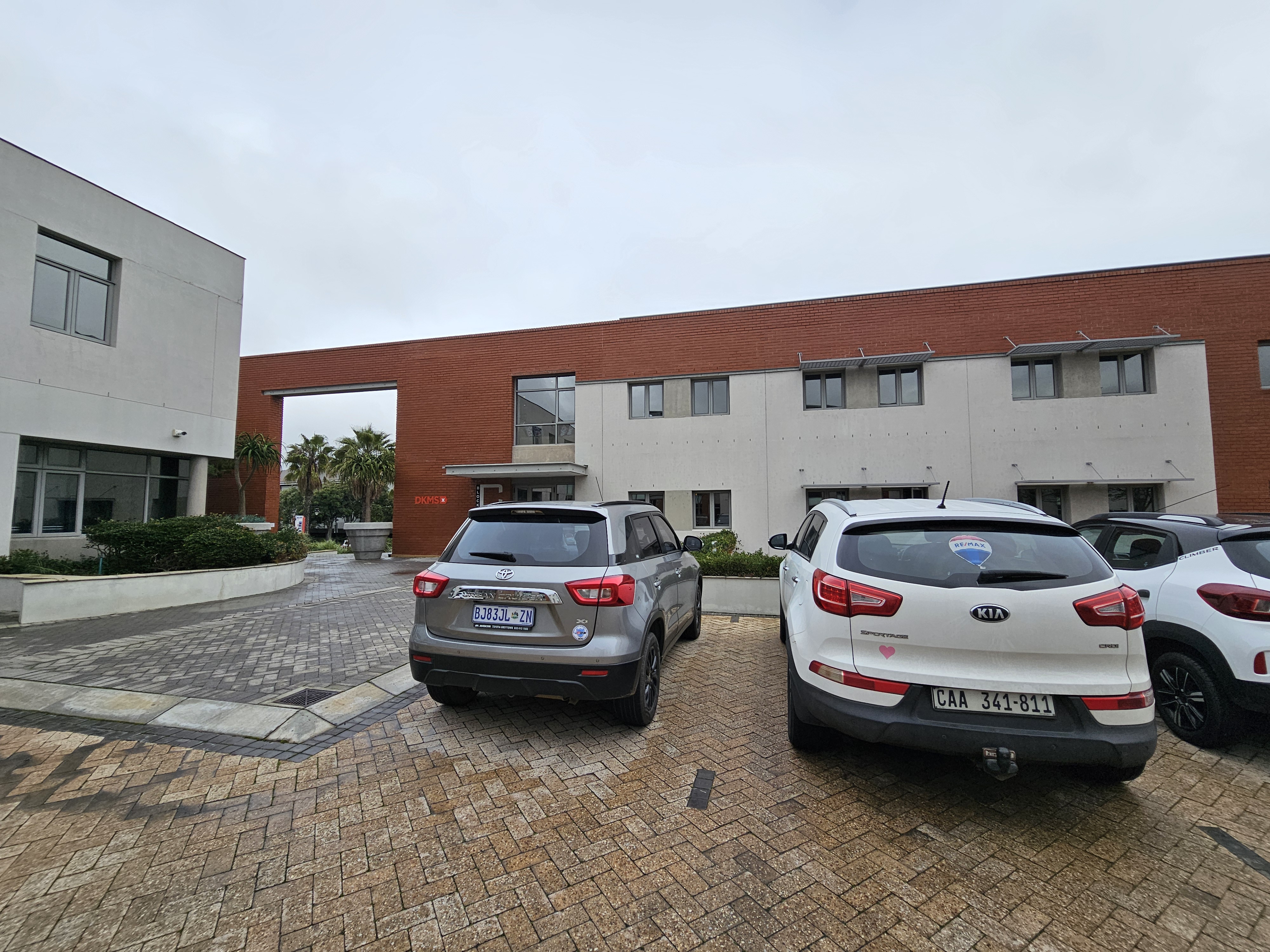 174m² Office Space to rent at Grosvenor Square -  Century City in Century City