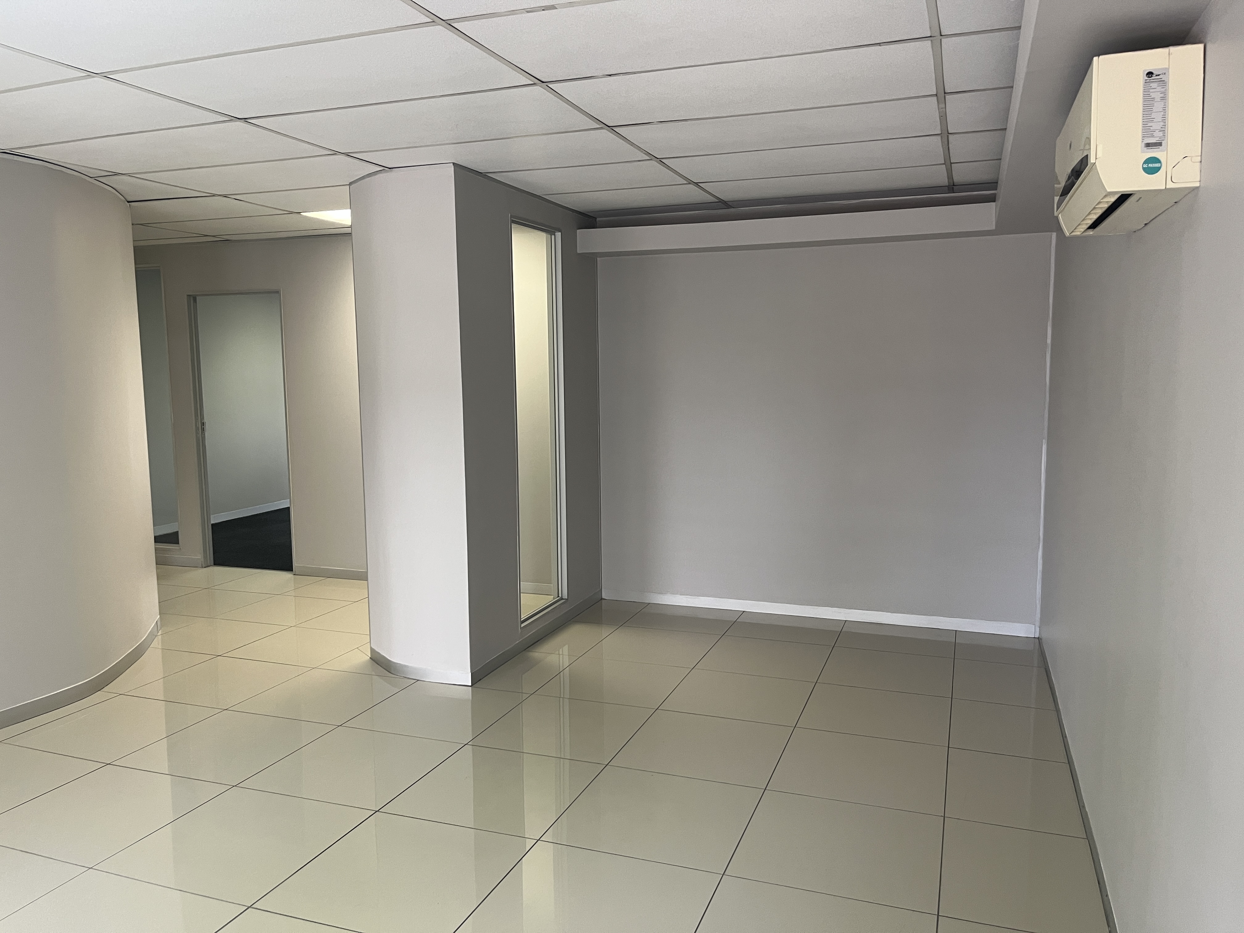 235m² Office Space to rent at Hurlingham Office Park in Hurlingham