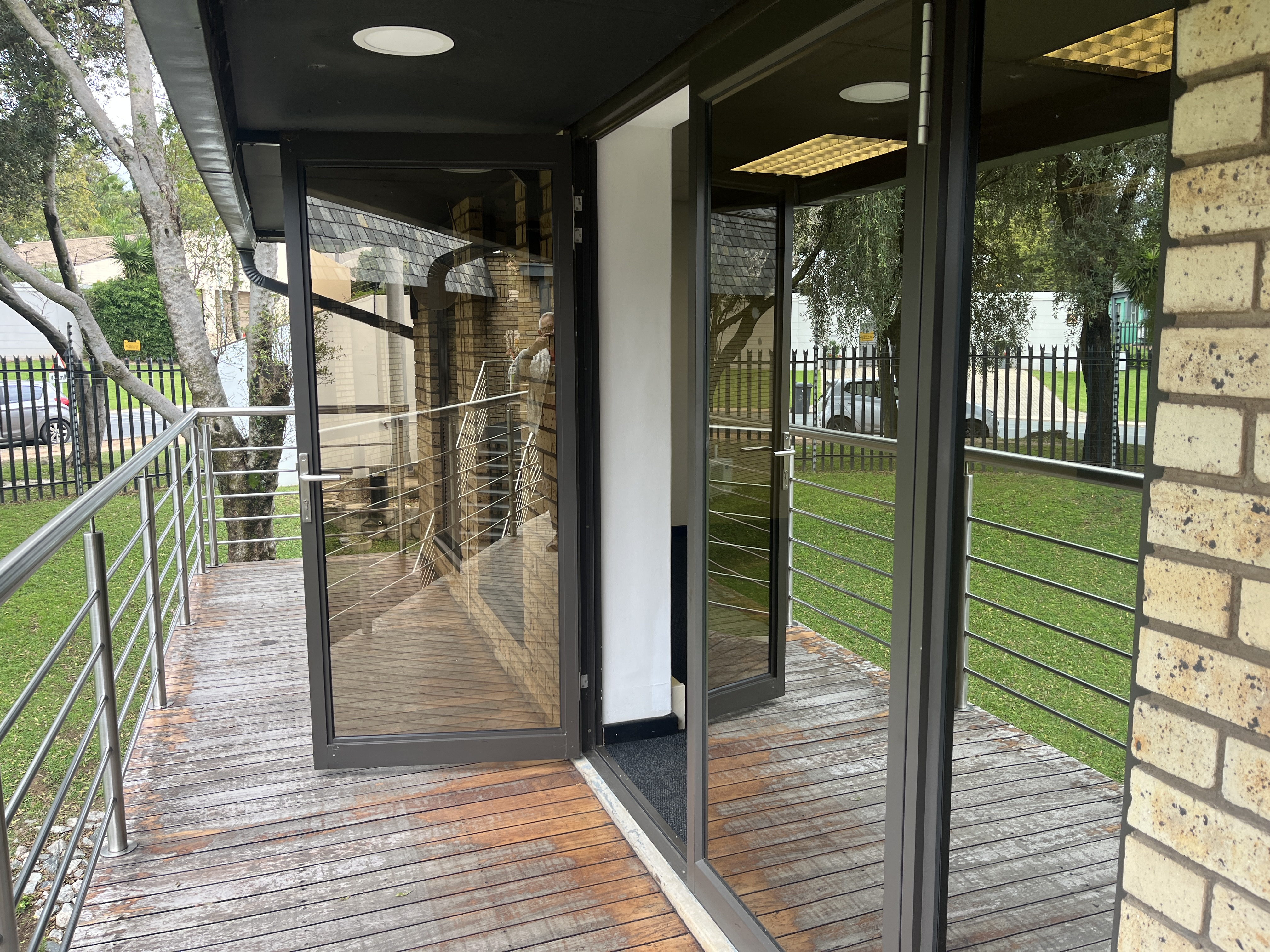 150m² Office Space to rent at Hurlingham Office Park in Hurlingham