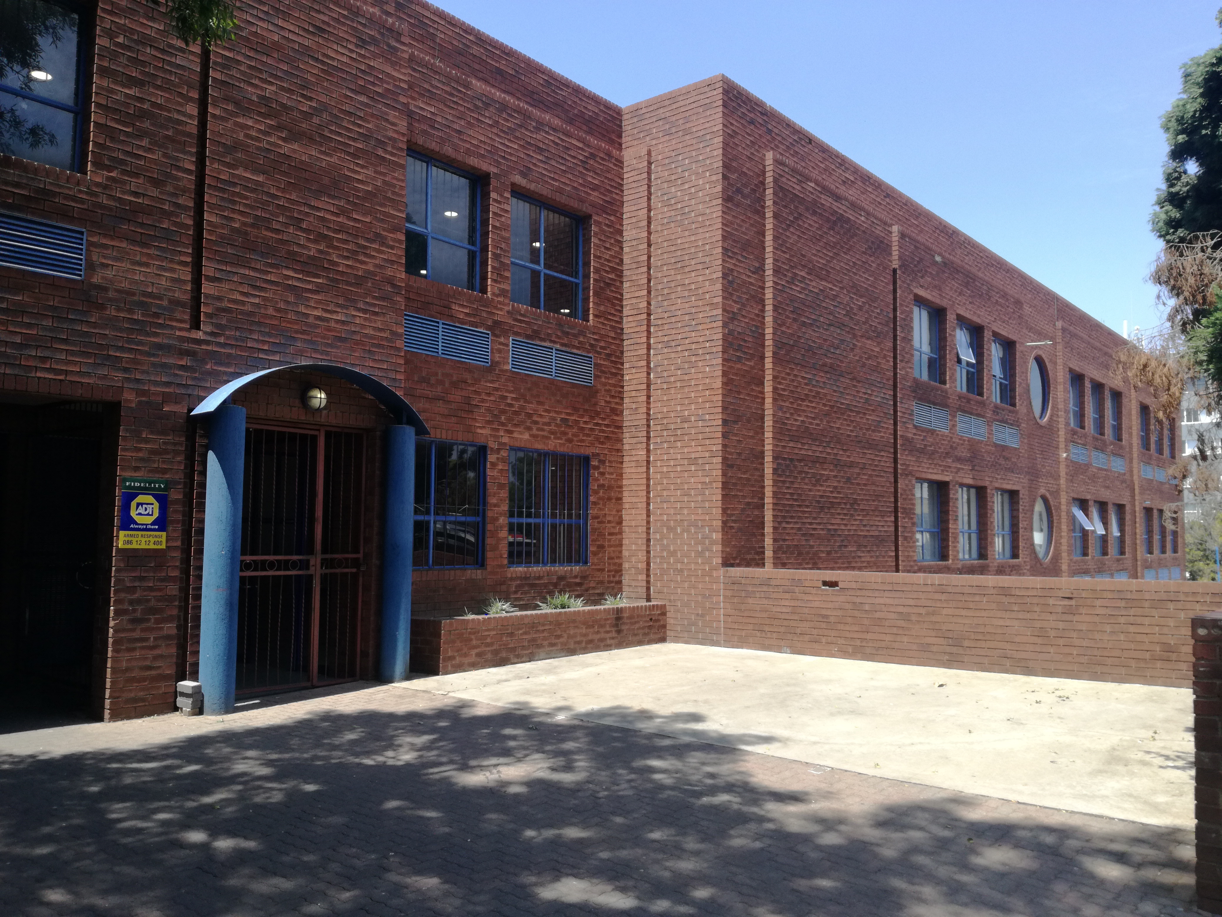 559m² Office Space to rent at Kensington B in Kensington B