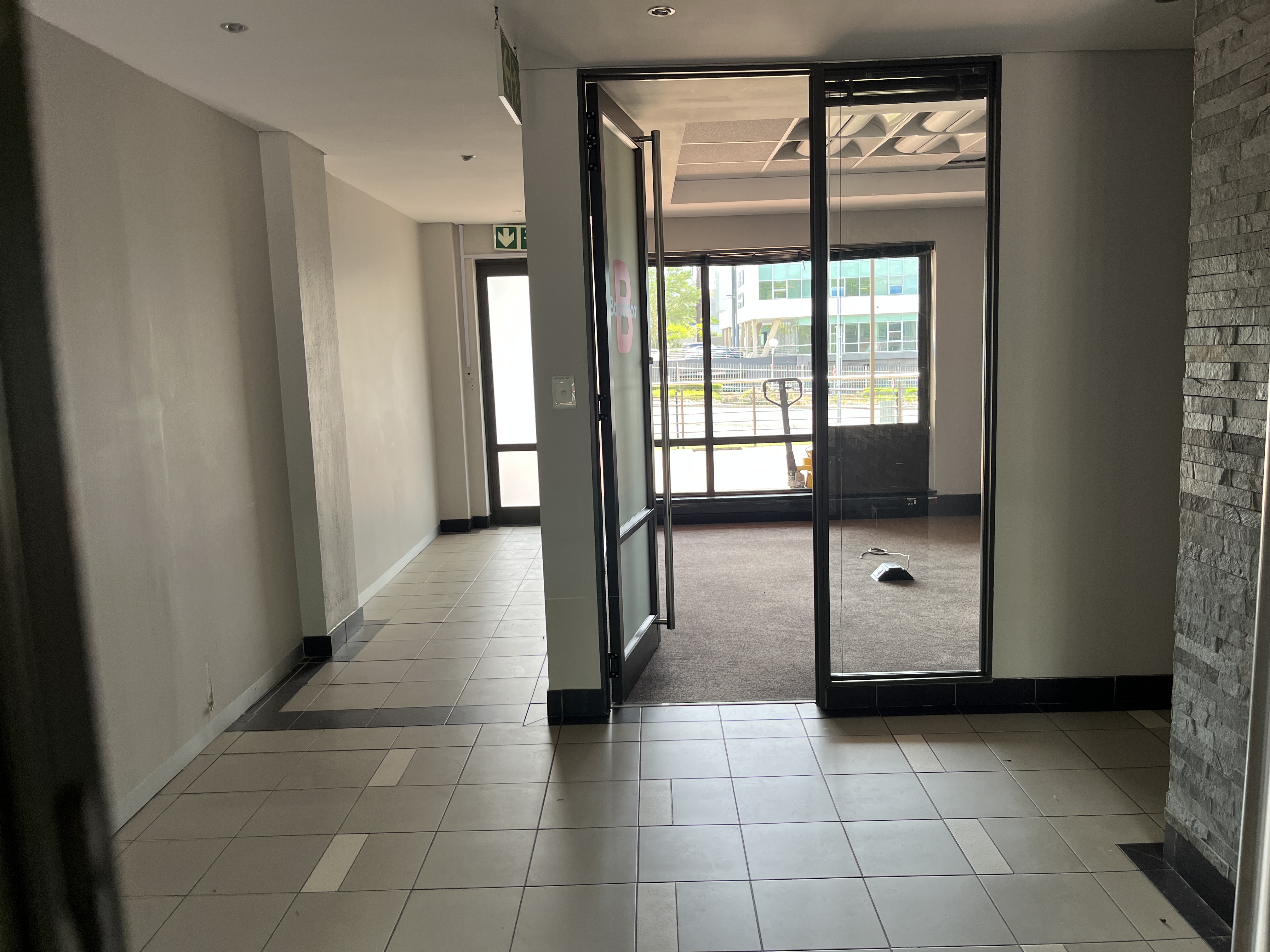 331m² Office Space to rent at Little Fourways Office Park in Magaliessig