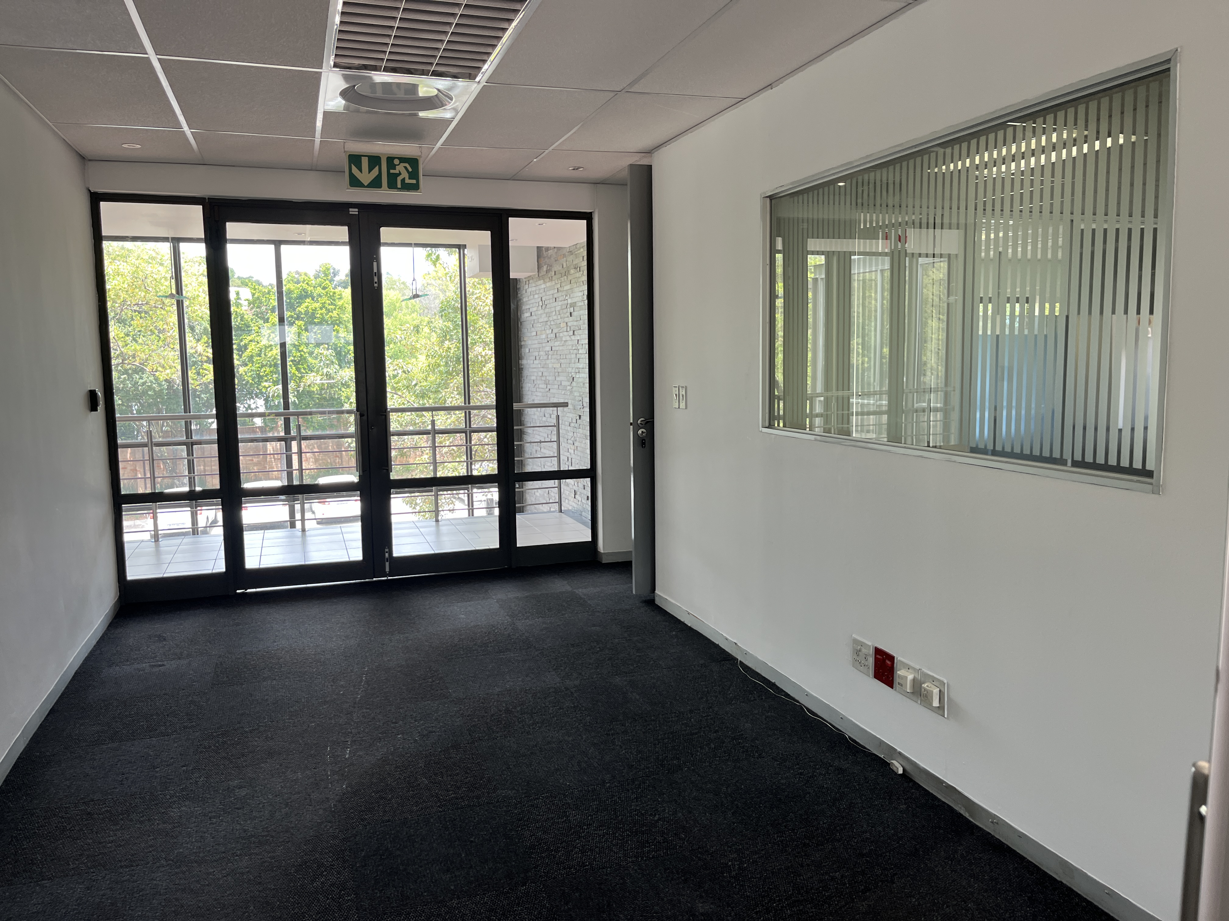 Office Space to rent at Little Fourways Office Park in Magaliessig