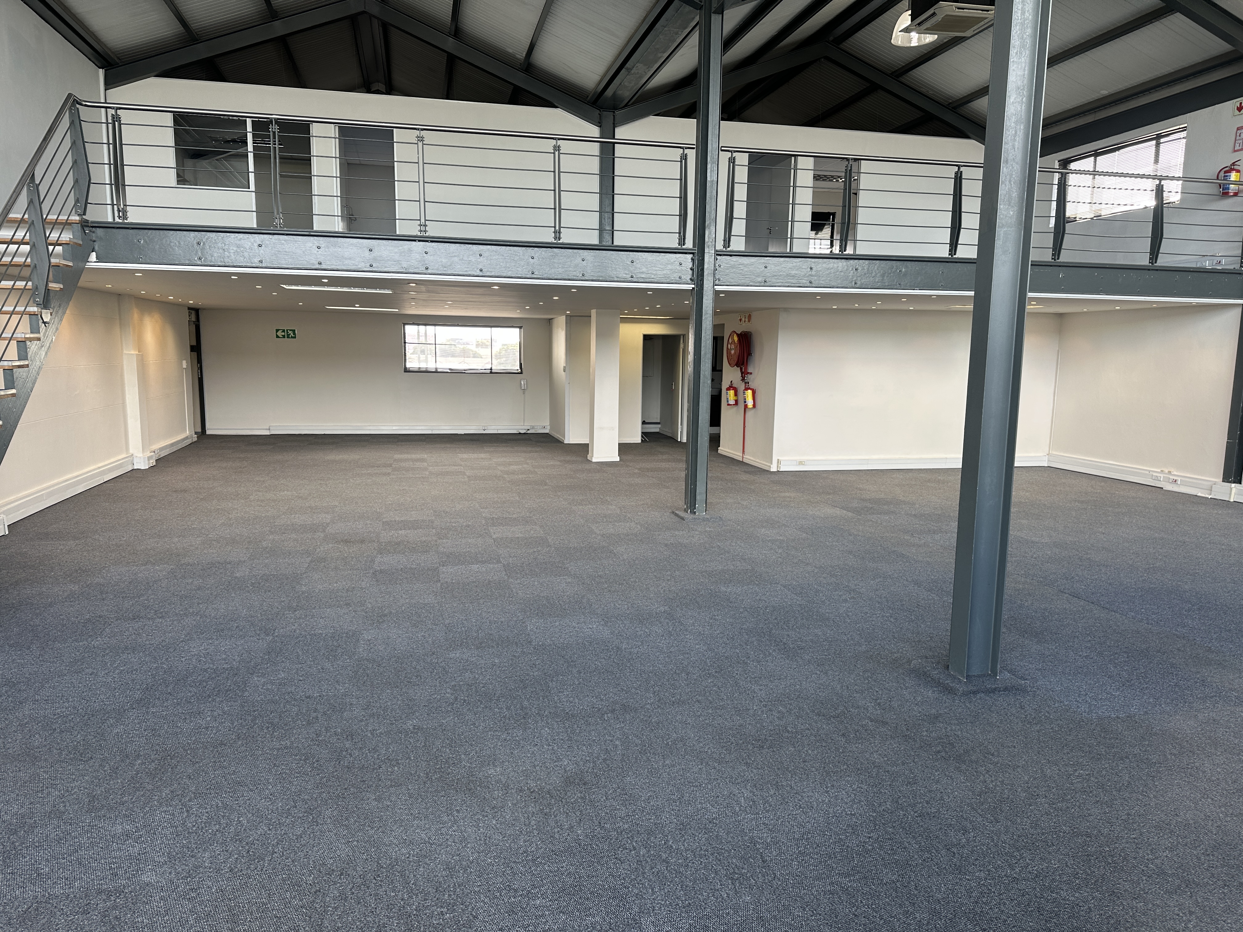 368m² Office Space to rent at M5 Business Park in Maitland
