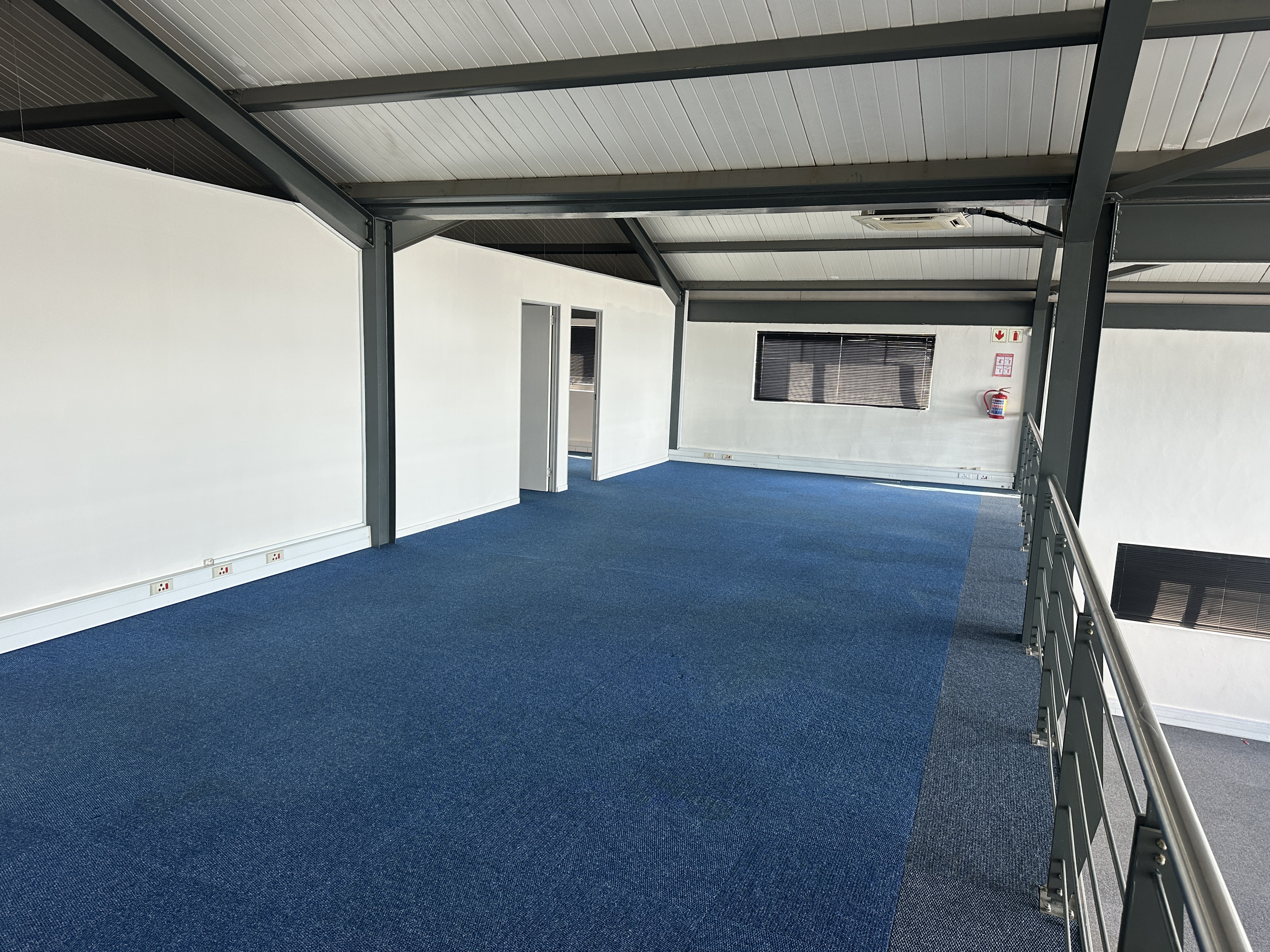 368m² Office Space to rent at M5 Business Park in Maitland
