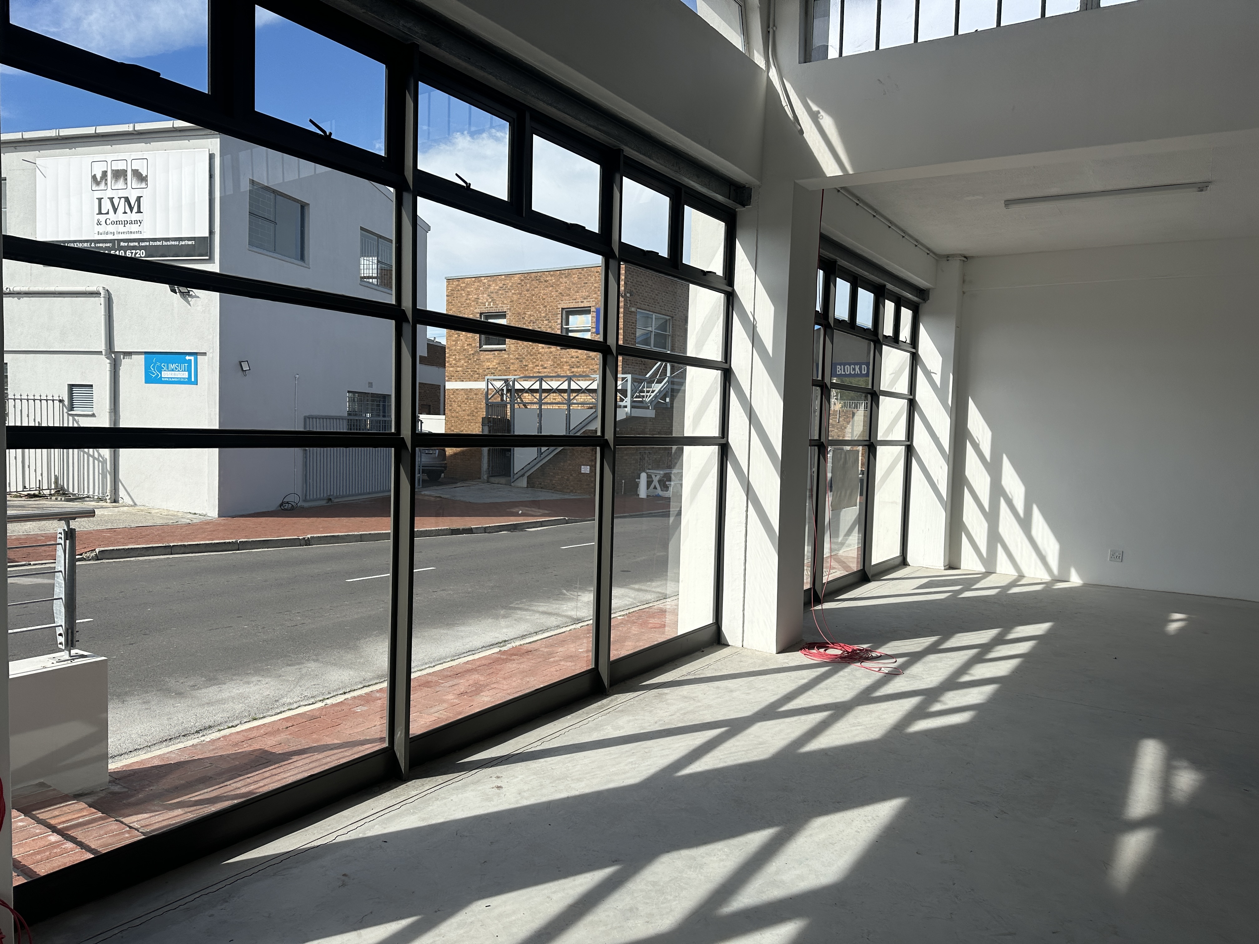 390m² Office Space to rent at M5 Business Park in Maitland