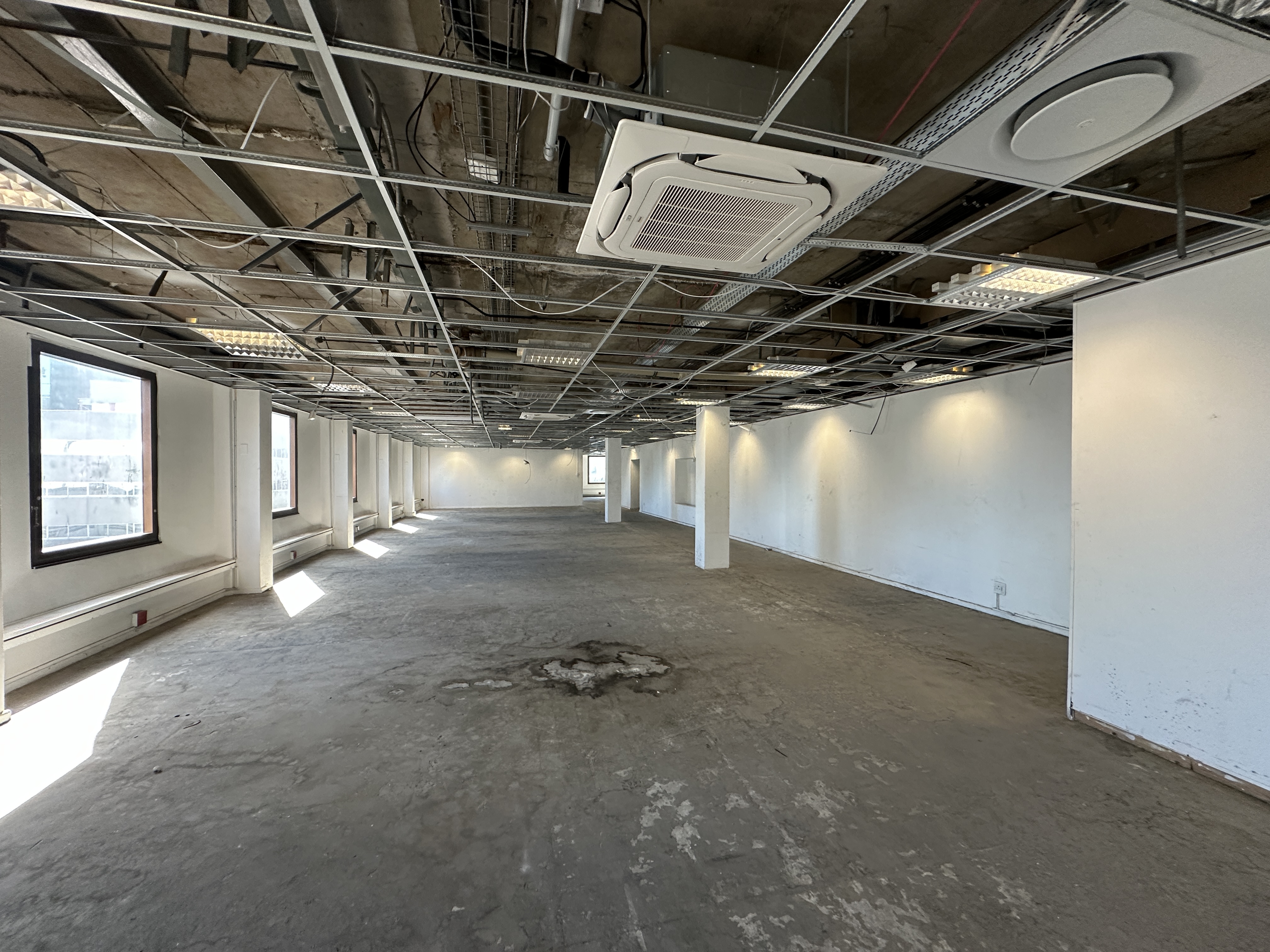 1 220m² Office Space to rent at Matador Centre in Cape Town CBD