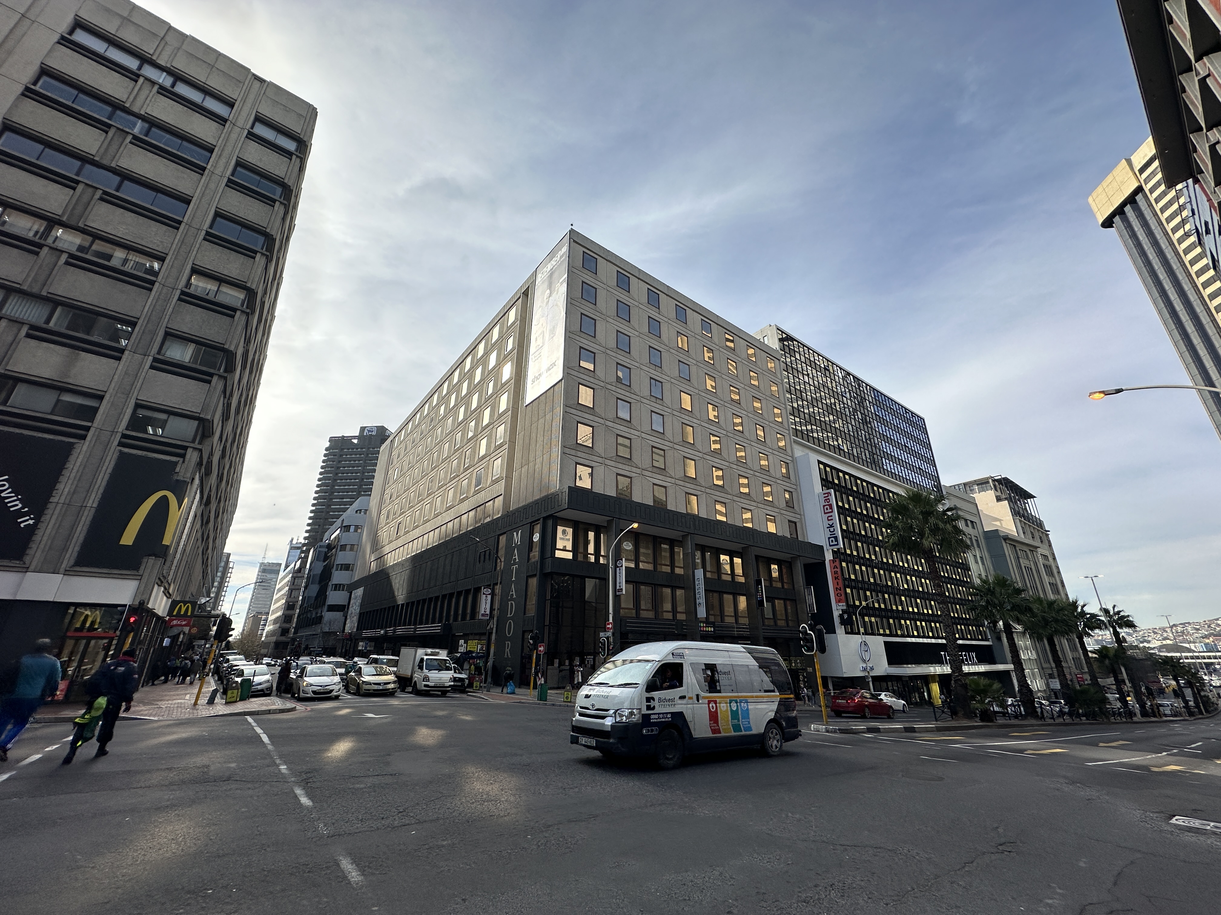 1 115m² Office Space to rent at Matador Centre in Cape Town CBD
