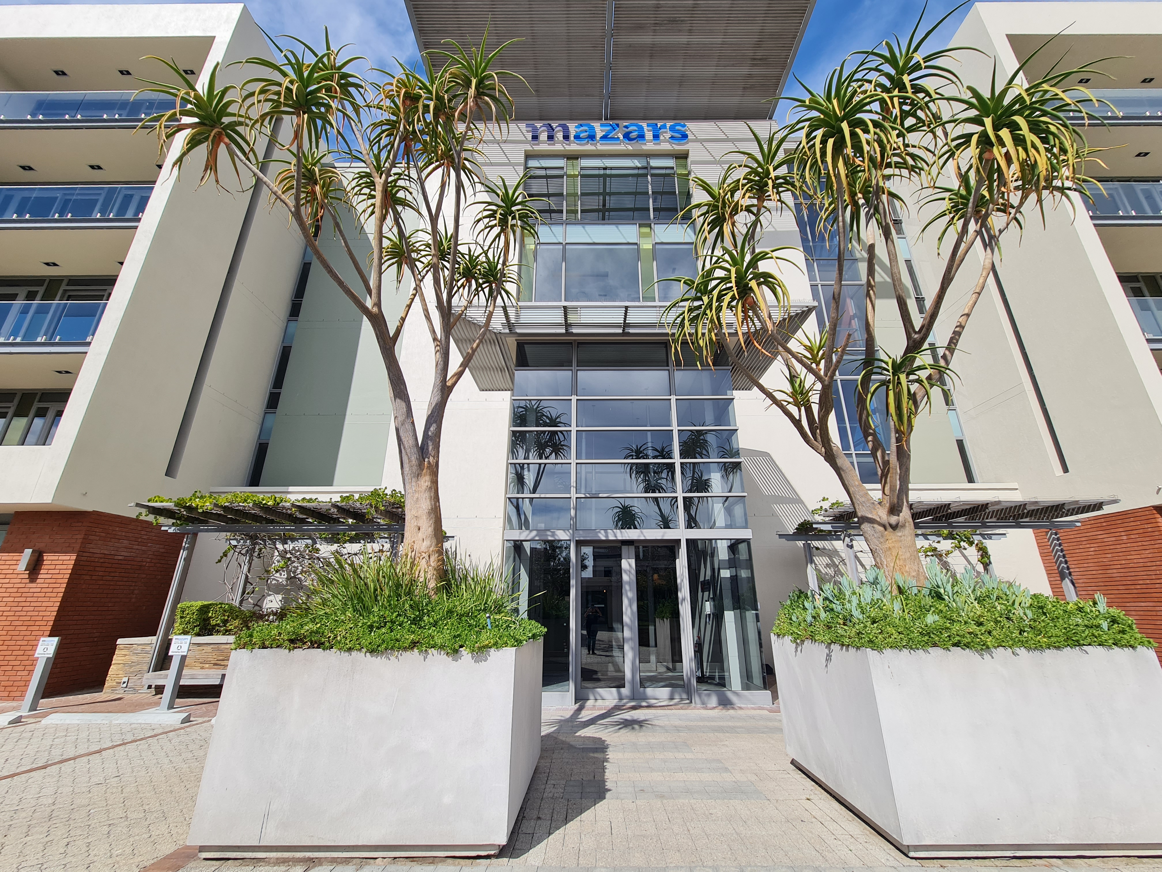 321m² Office Space to rent at Mazars House in Century City