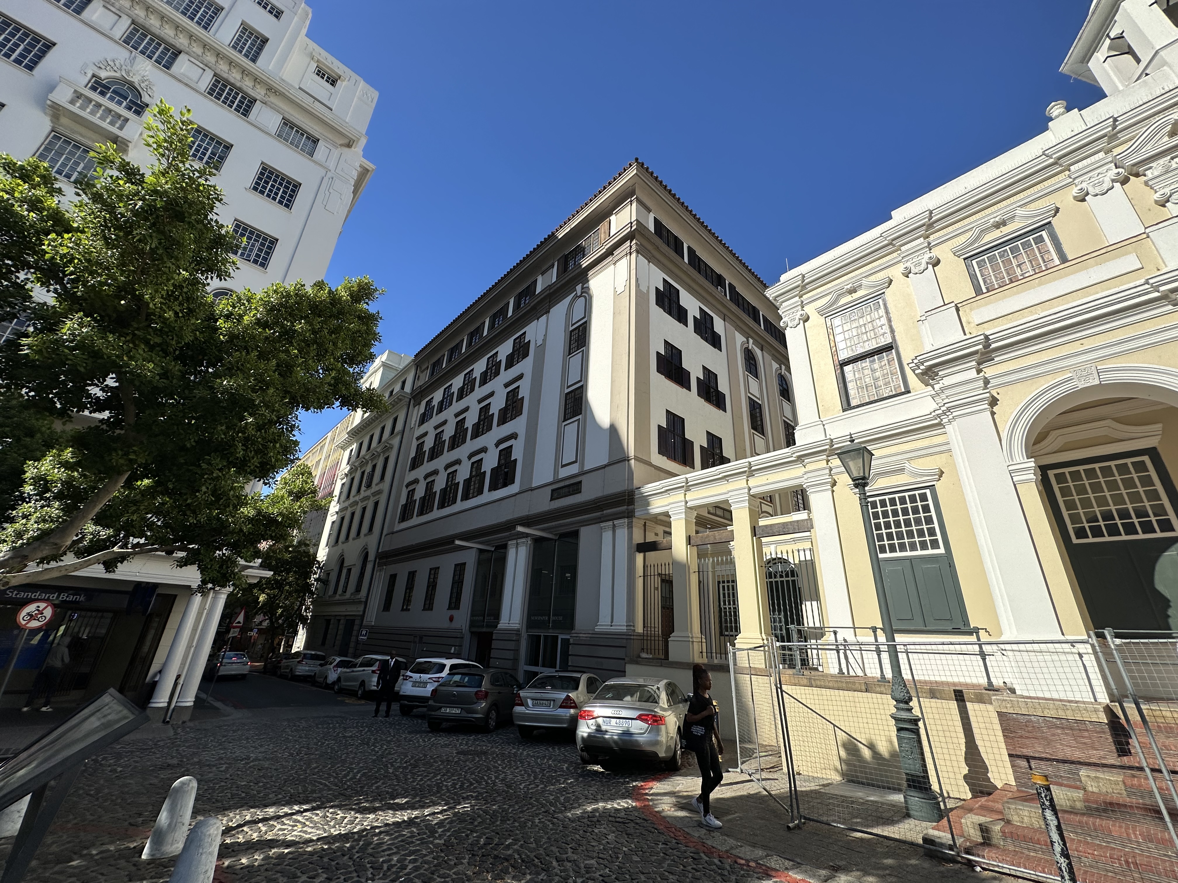 611m² Office Space to rent at Newspaper House in Cape Town CBD