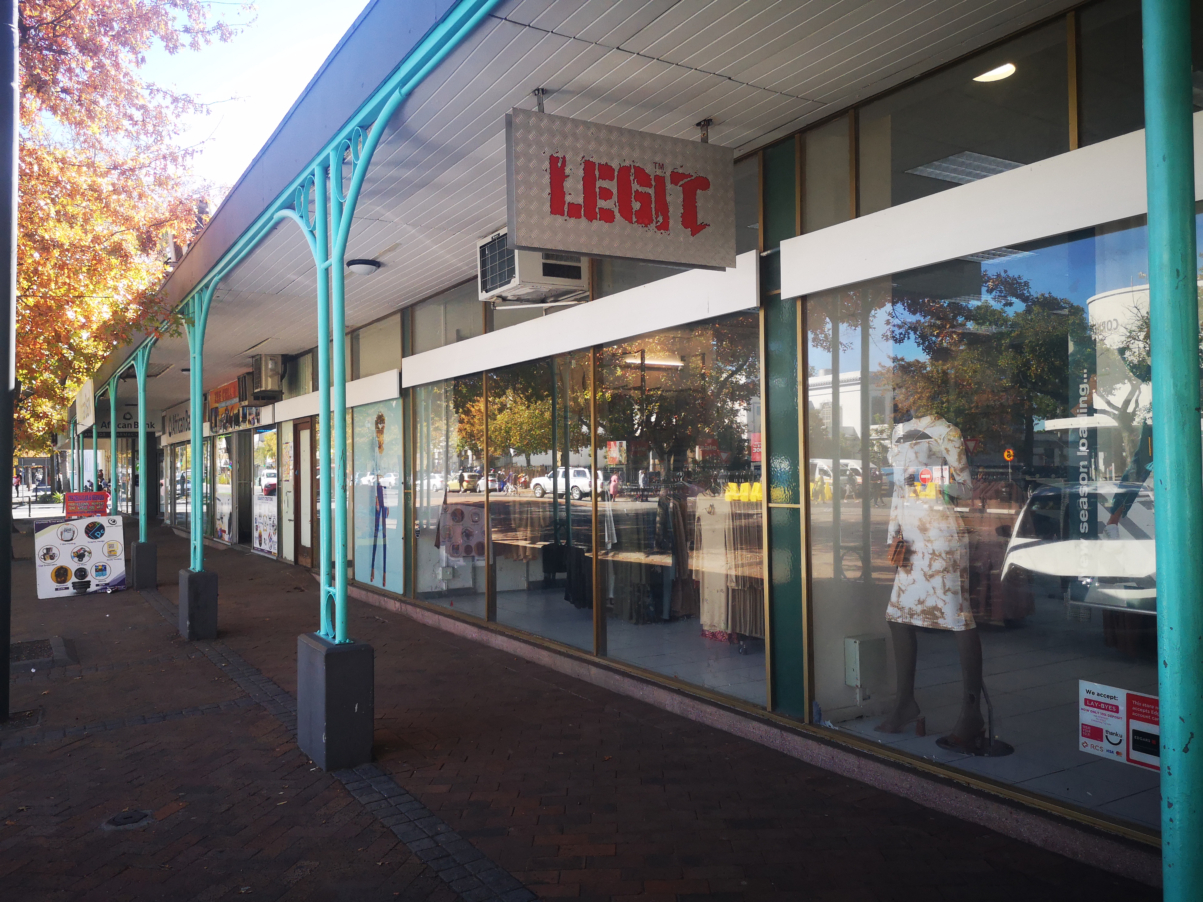 291m² Office Space to rent at Oudehuis Centre in Somerset West