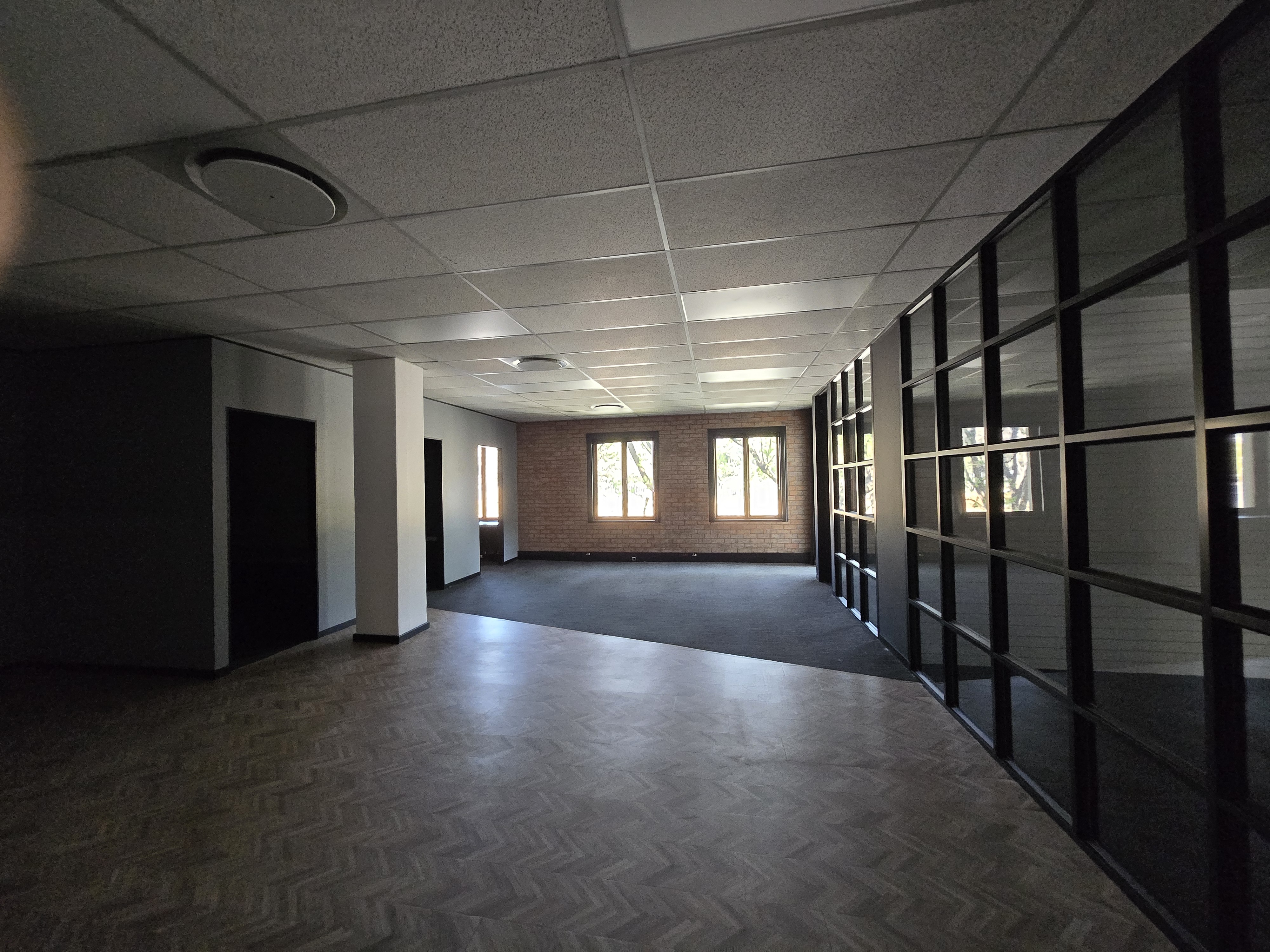 1 627m² Office Space to rent at Pinmill Farm in Sandown JHB