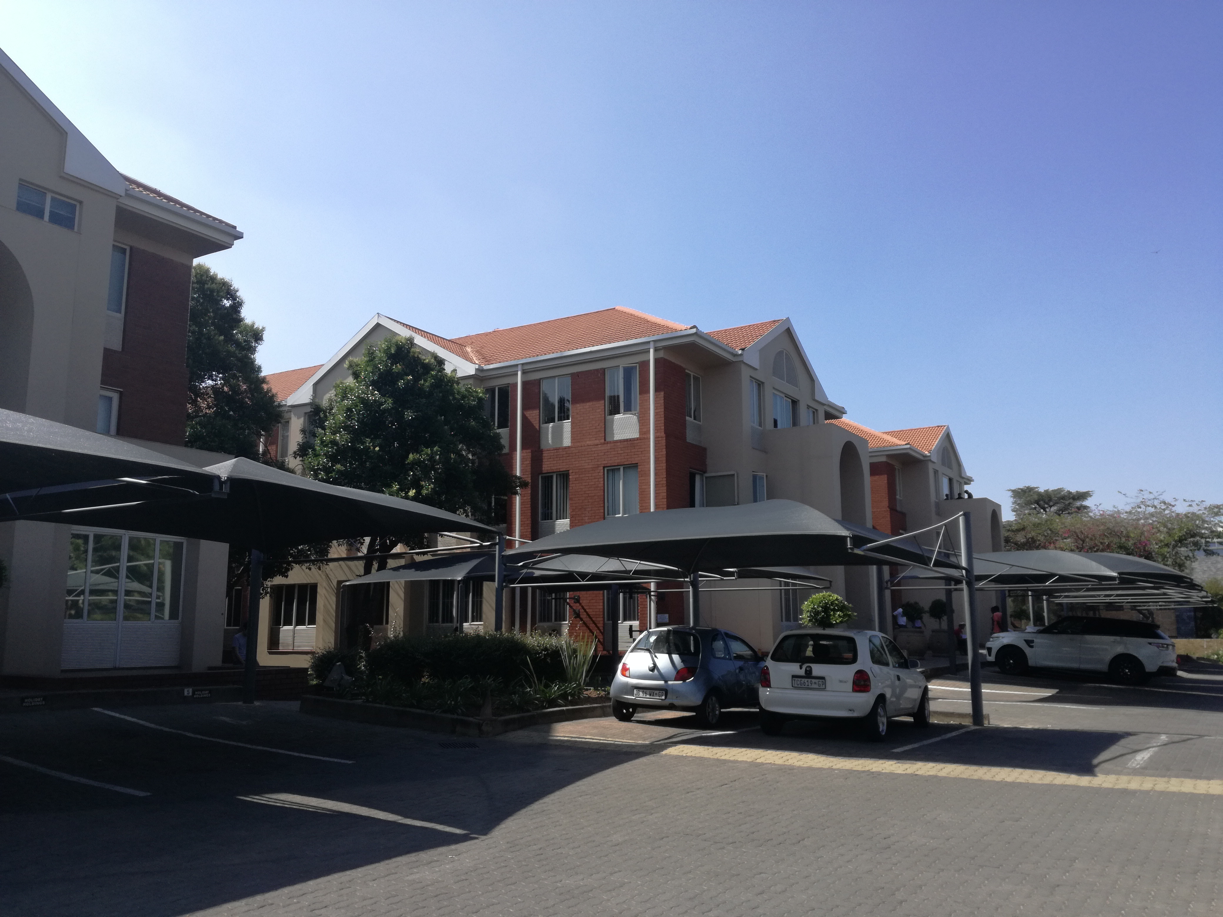 271m² Office Space to rent at Polifin House in Randburg CBD