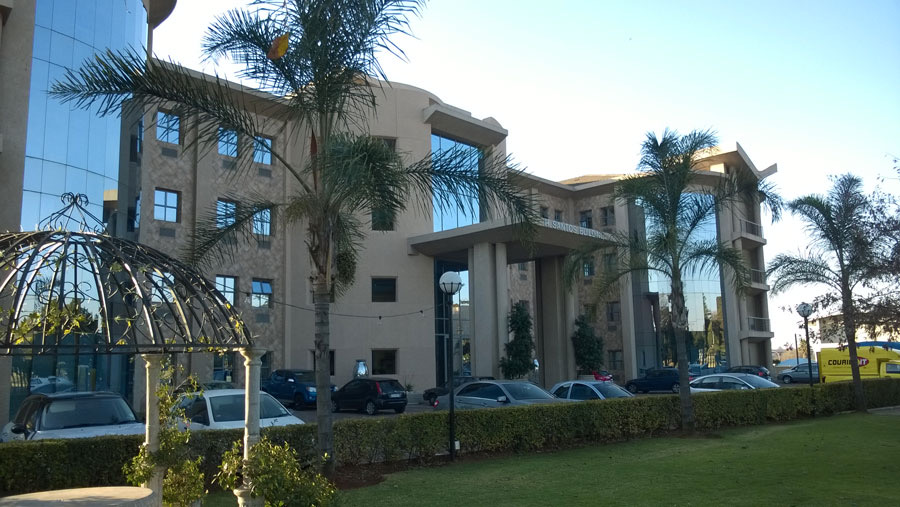 Office Space to rent at Santos Building in Bruma