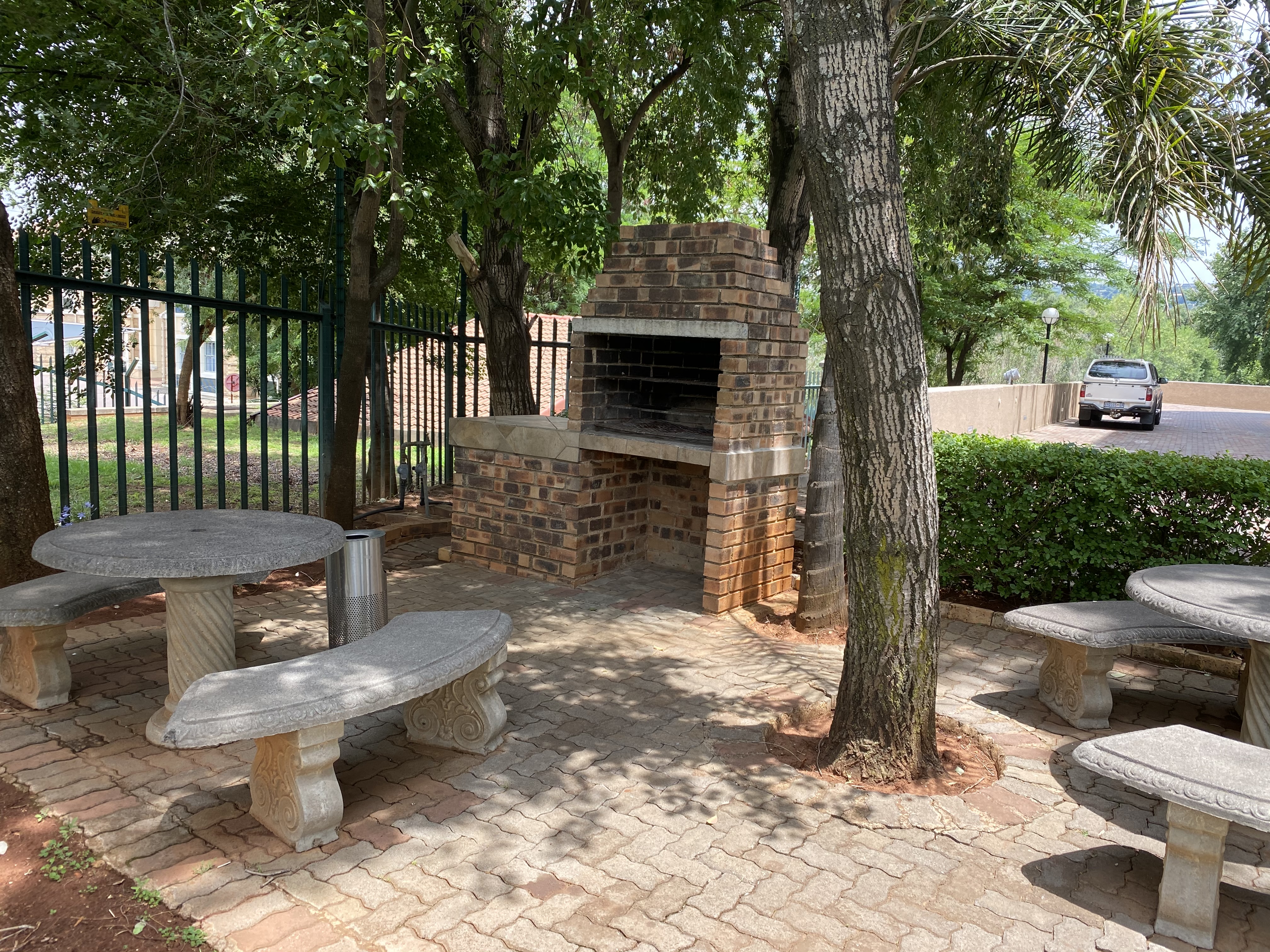 Office Space to rent at Santos Building in Bruma