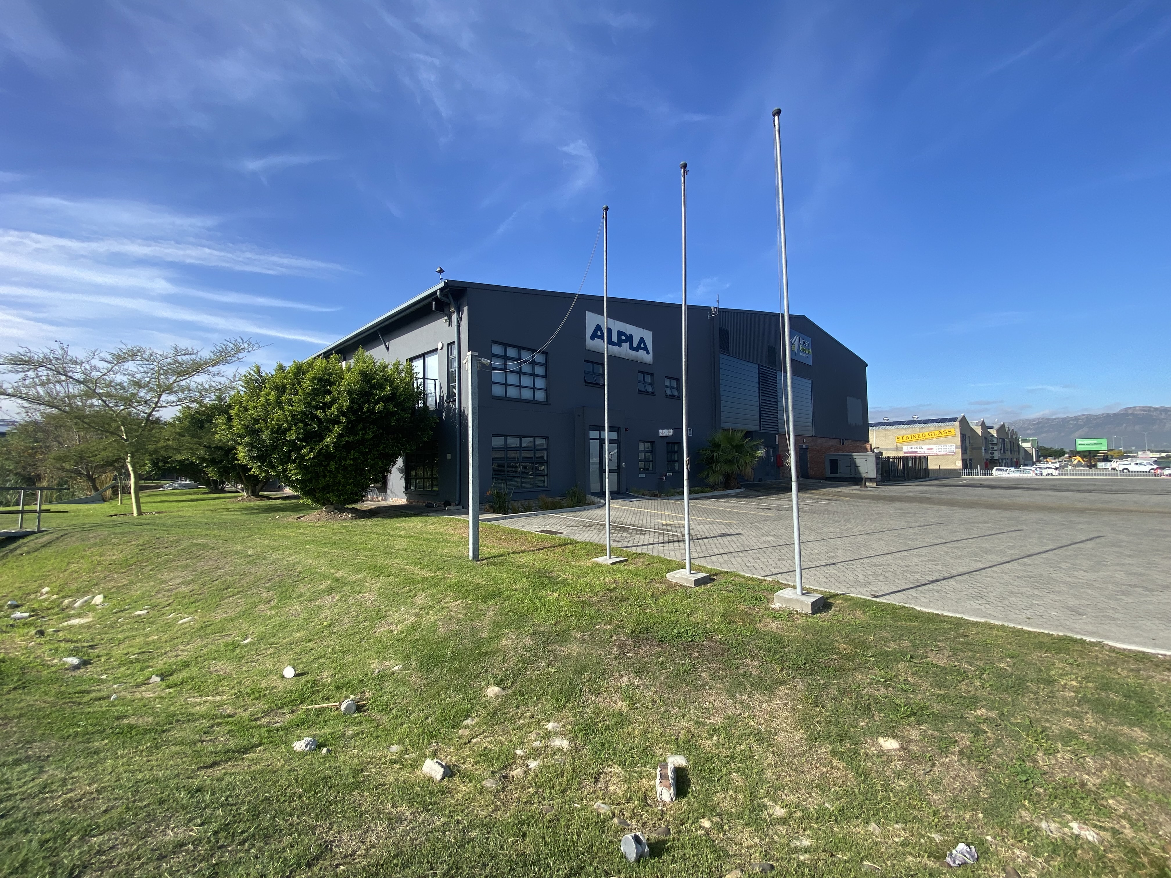 Warehouse to rent at 4 Stuart Close - Somerset West Business Park in Somerset West