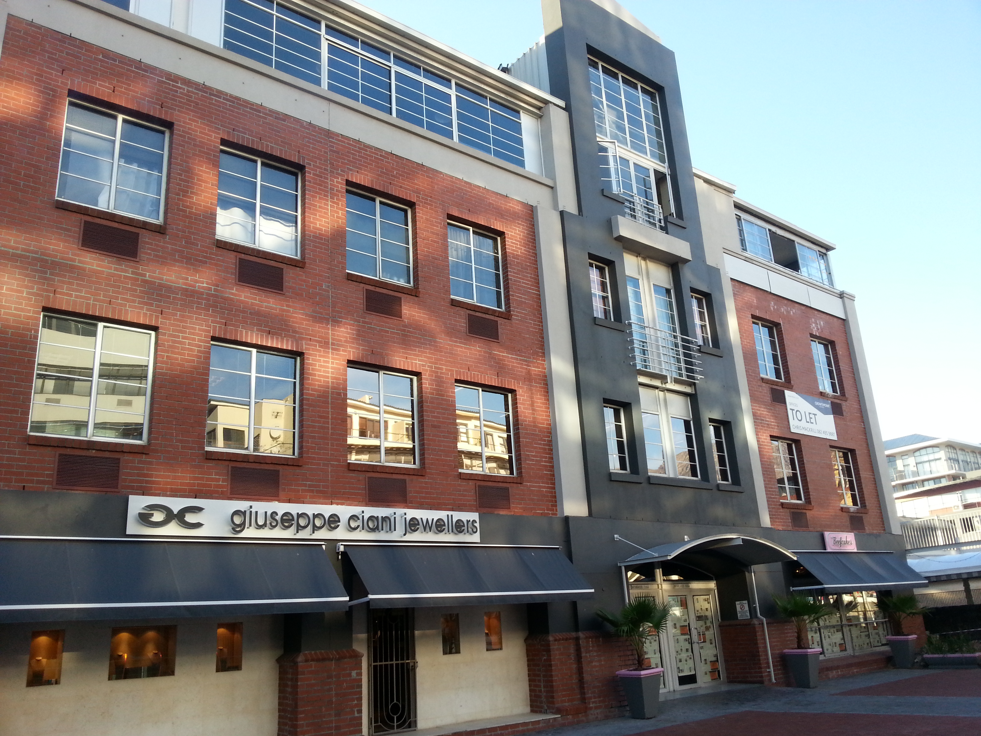Office Space to rent at Sovereign Quay in De Waterkant
