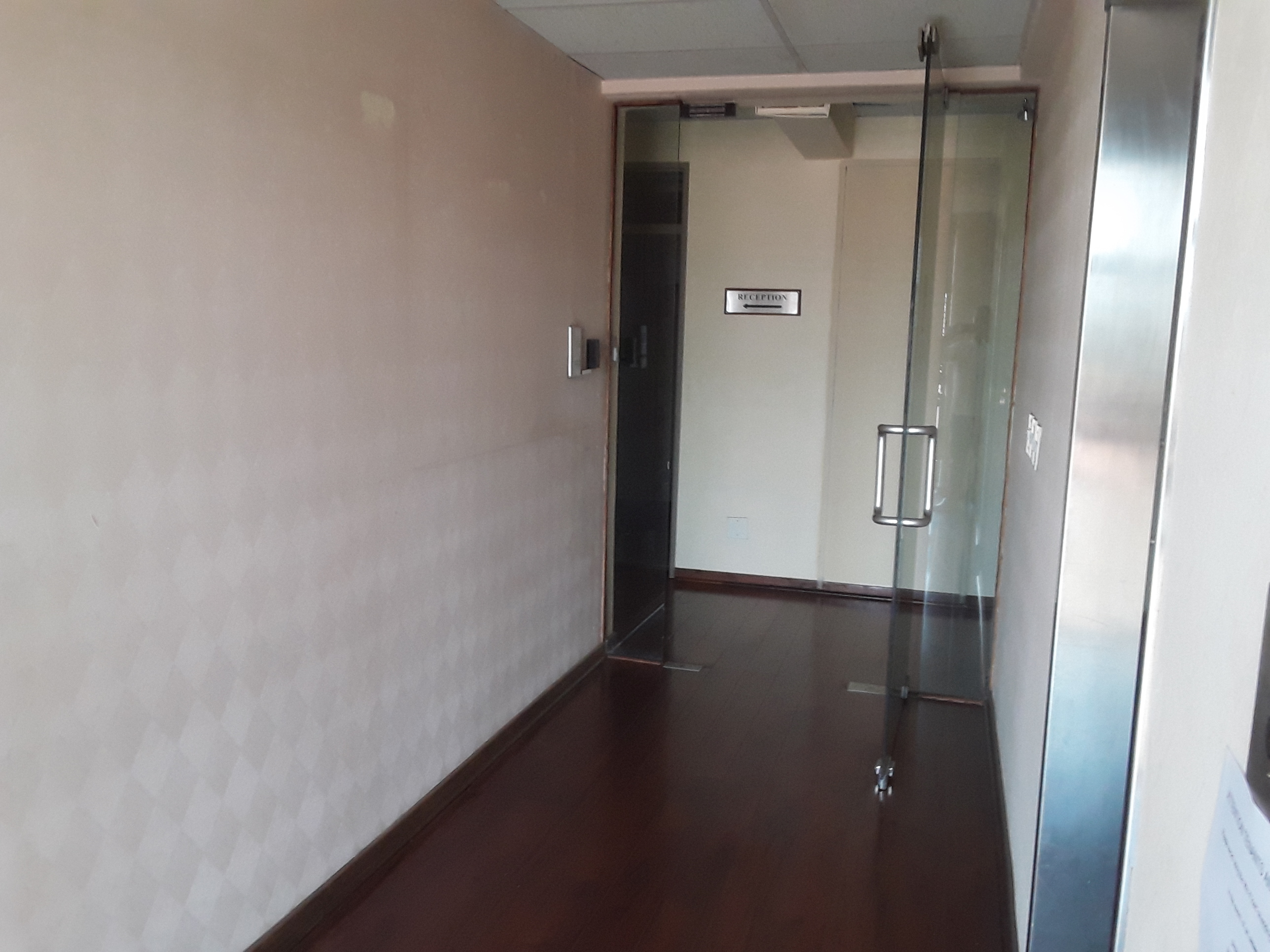 800m² Office Space to rent at Surrey Ave in Ferndale