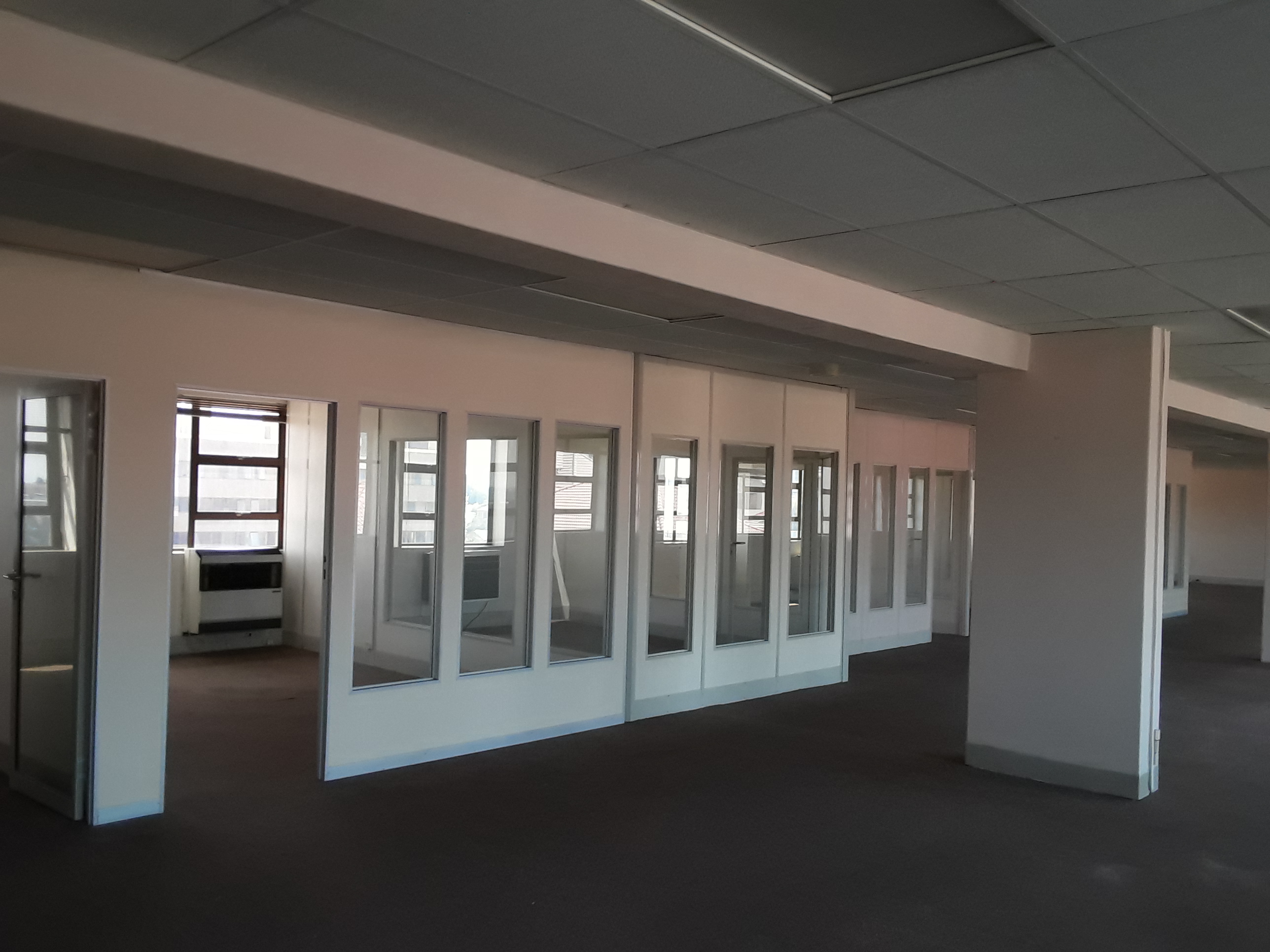 800m² Office Space to rent at Surrey Ave in Ferndale