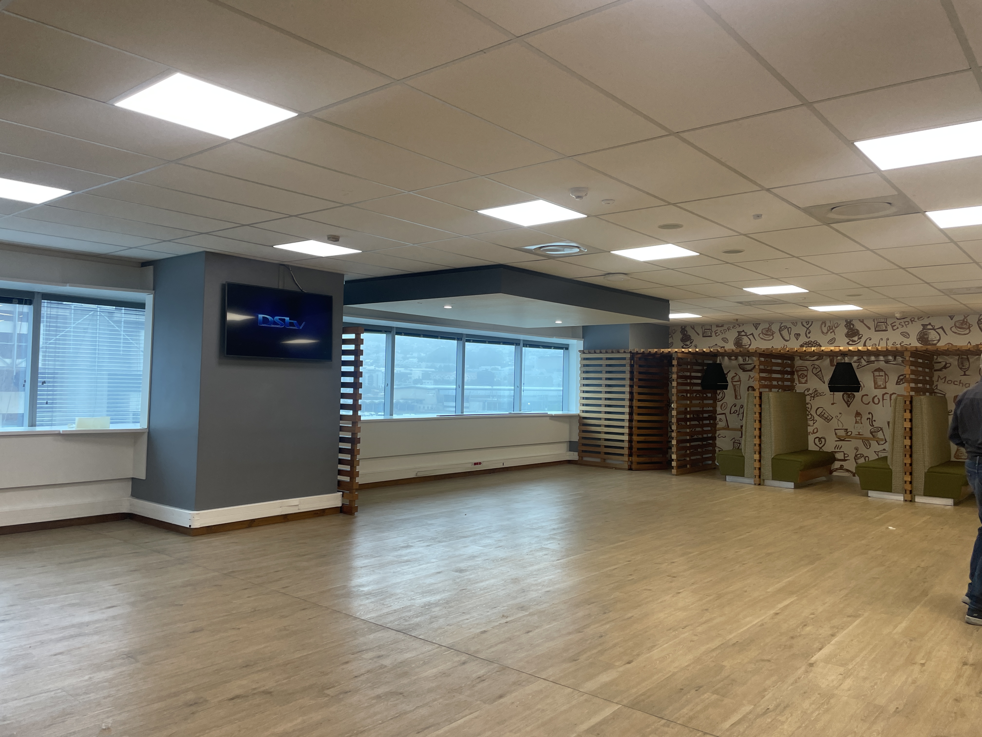 950m² Office Space to rent at The Towers  - Ex Standard Bank Centre in Cape Town CBD