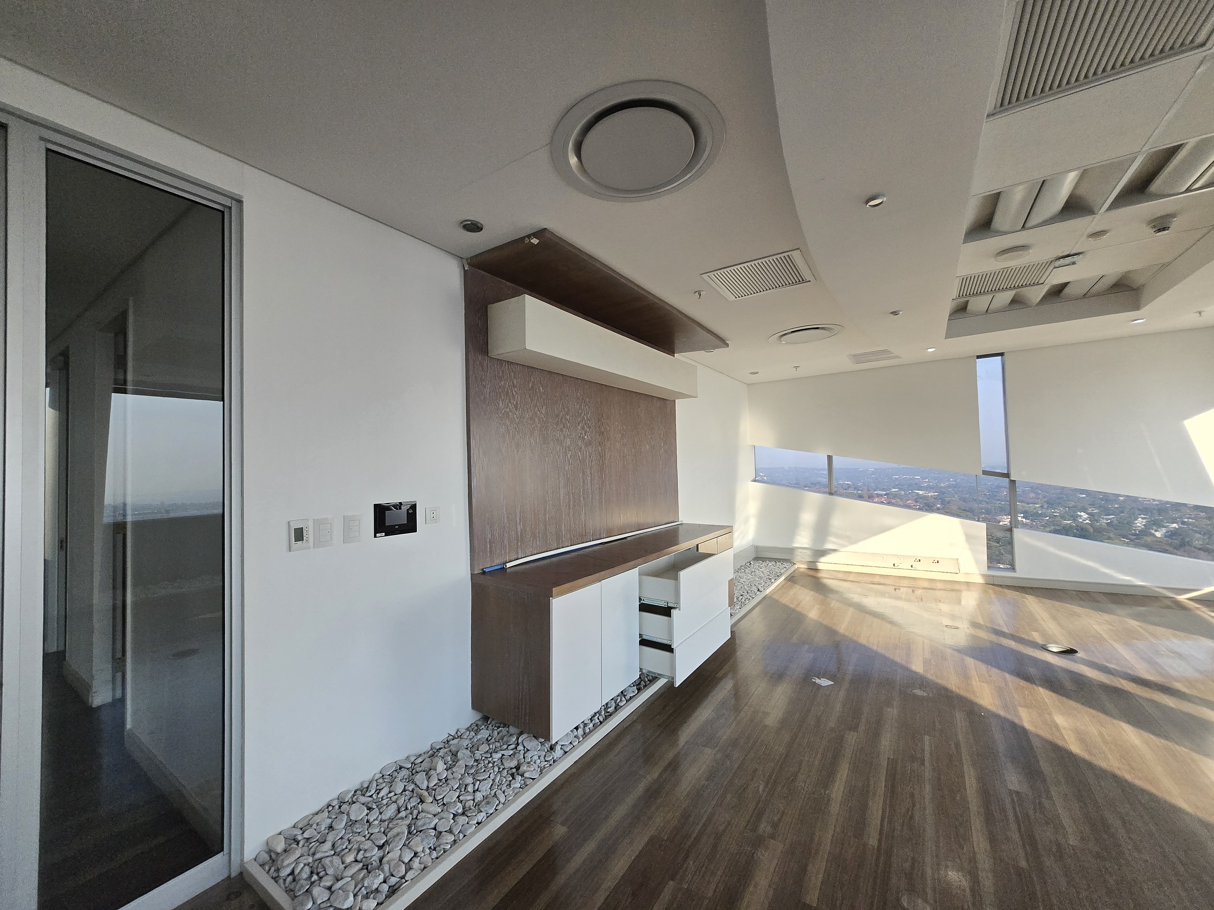 520m² Office Space to rent at The Towers in Sandton Central