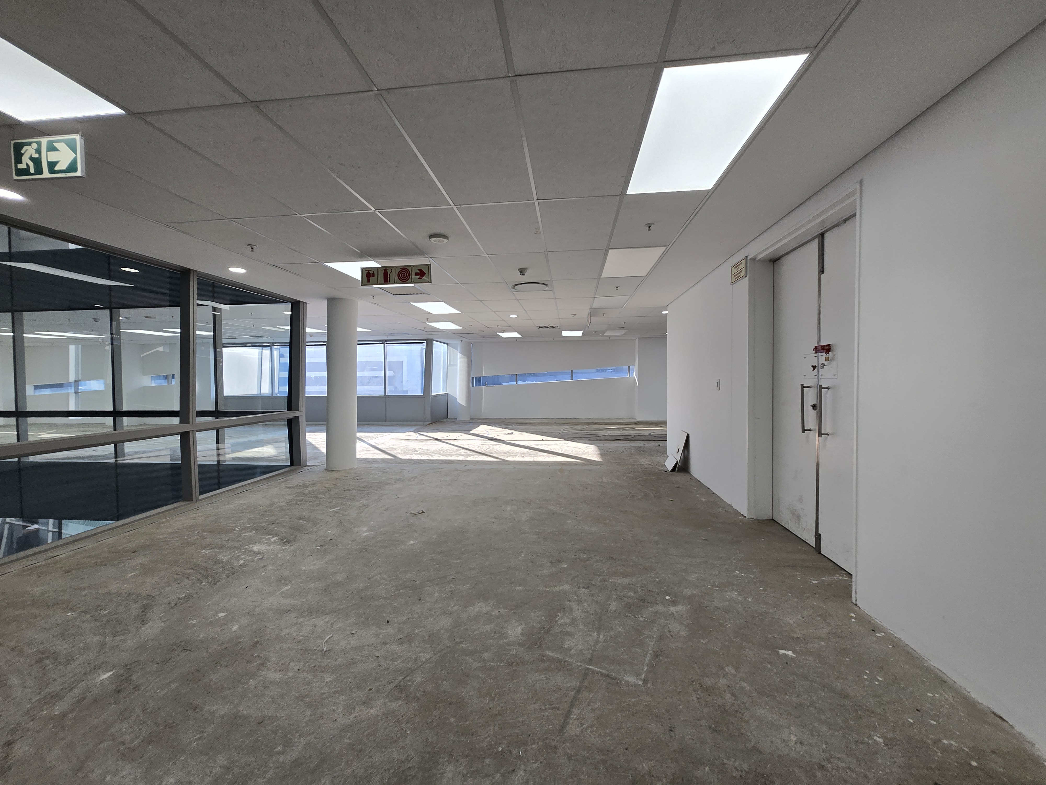 799m² Office Space to rent at The Towers in Sandton Central
