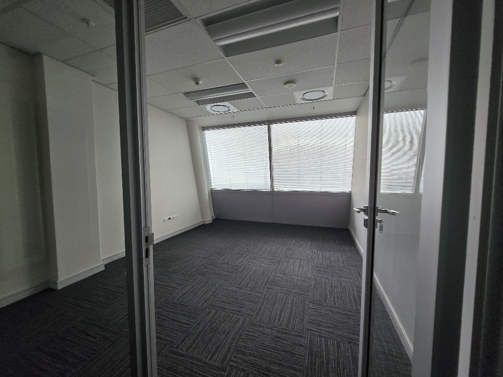 520m² Office Space to rent at The Towers in Sandton Central