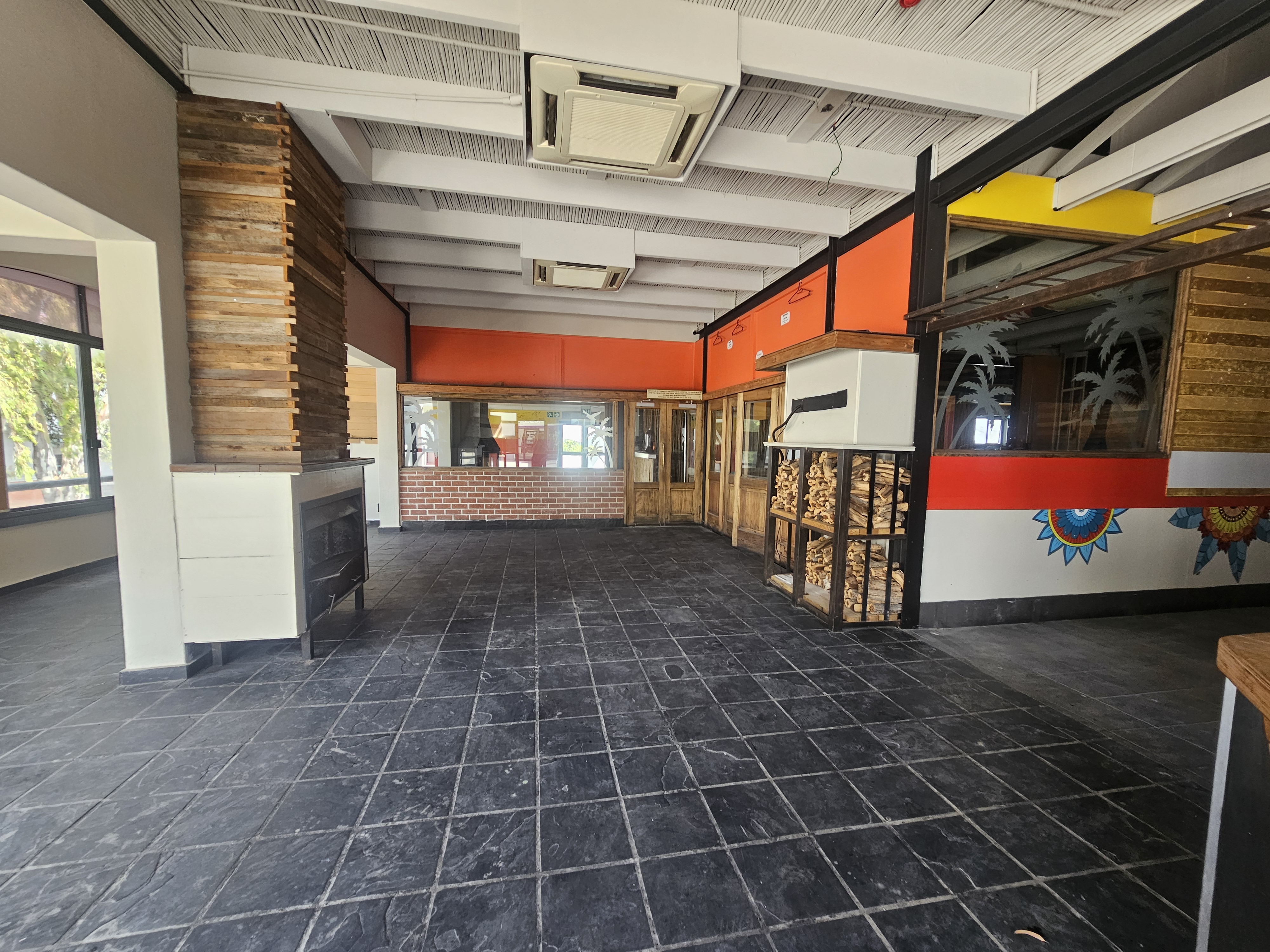 589m² Retail Shops to rent at The Village Square - Durbanville in Durbanville