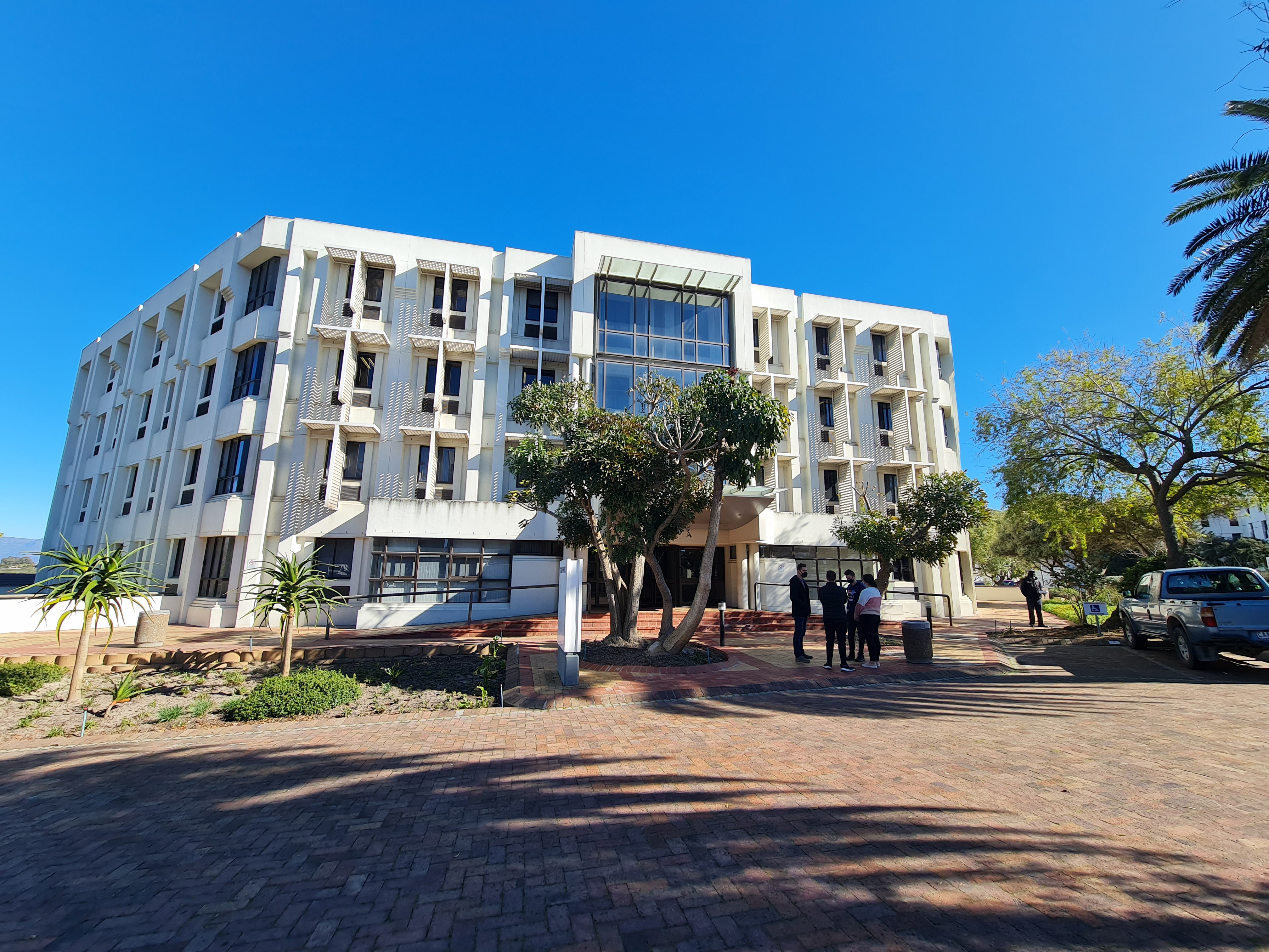 182m² Office Space to rent at Tijger Park 2 in Tyger Valley