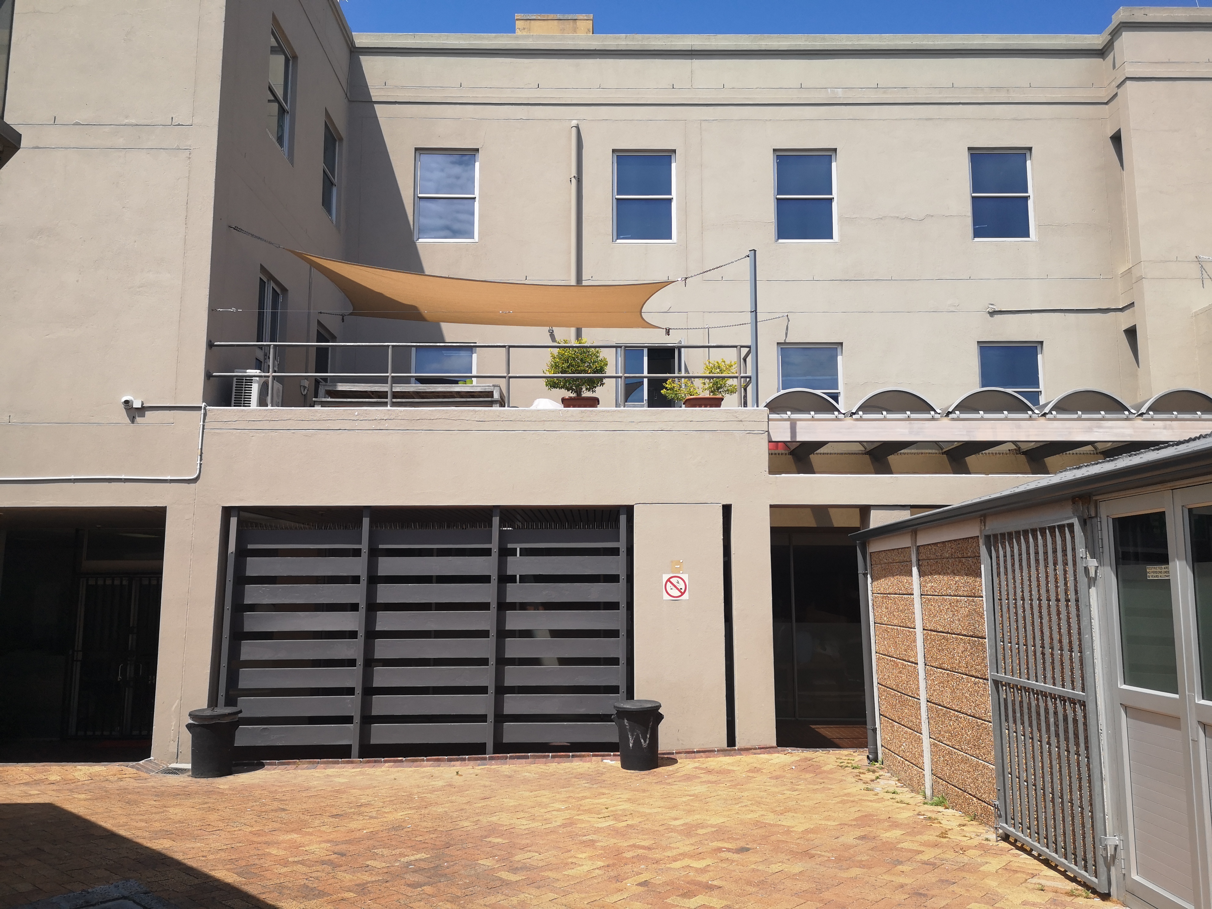 175m² Office Space to rent at Twin Oak Towers in Somerset West
