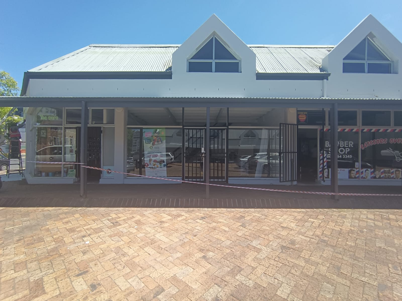81m² Office Space to rent at Twin Oak Centre in Somerset West