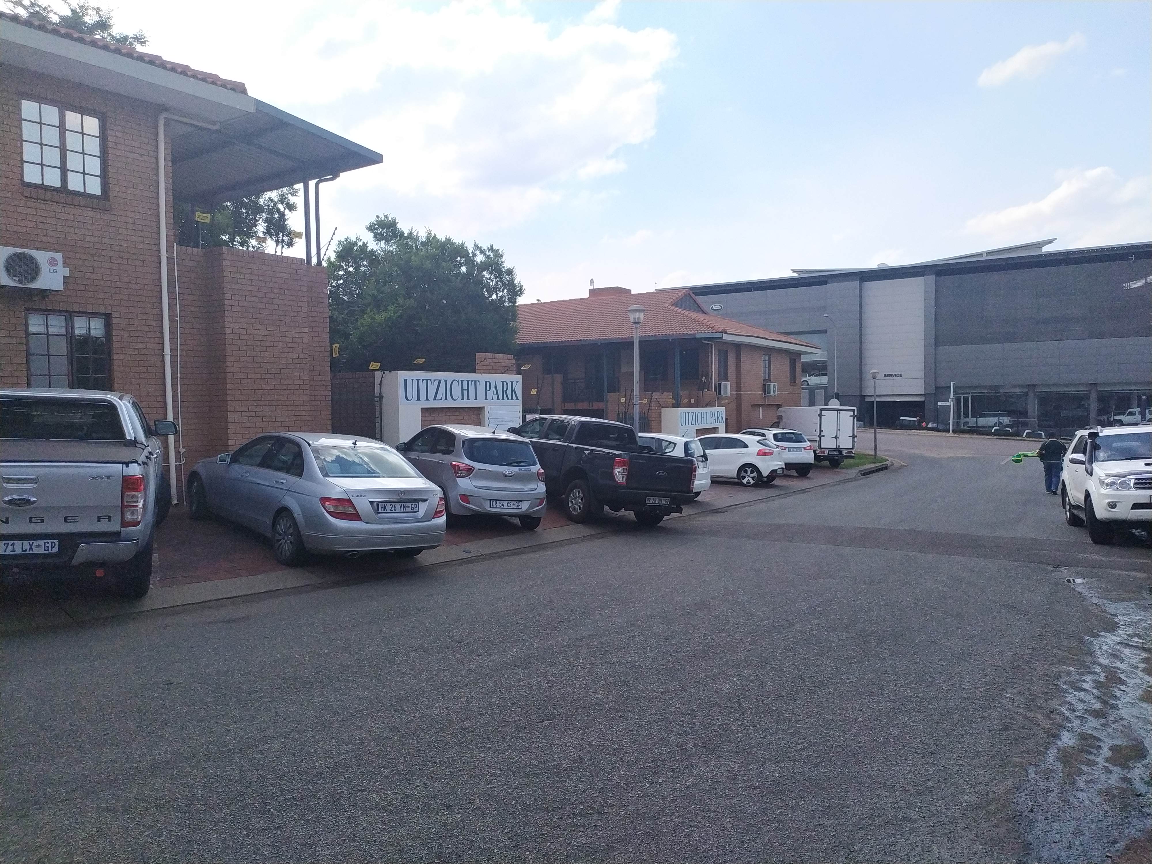 101m² Office Space to rent at Uitzicht Park in Highveld