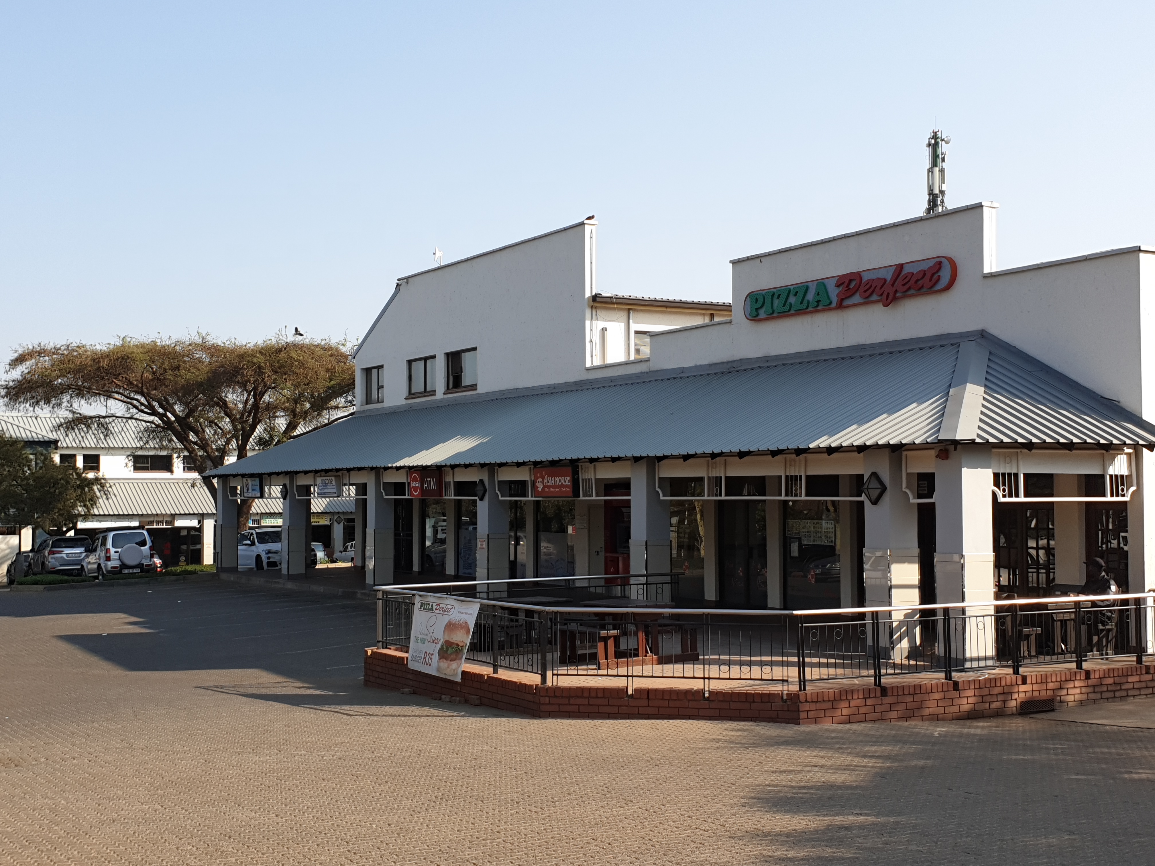 Office Space to rent at Woodhill Park Shopping Centre in Garsfontein