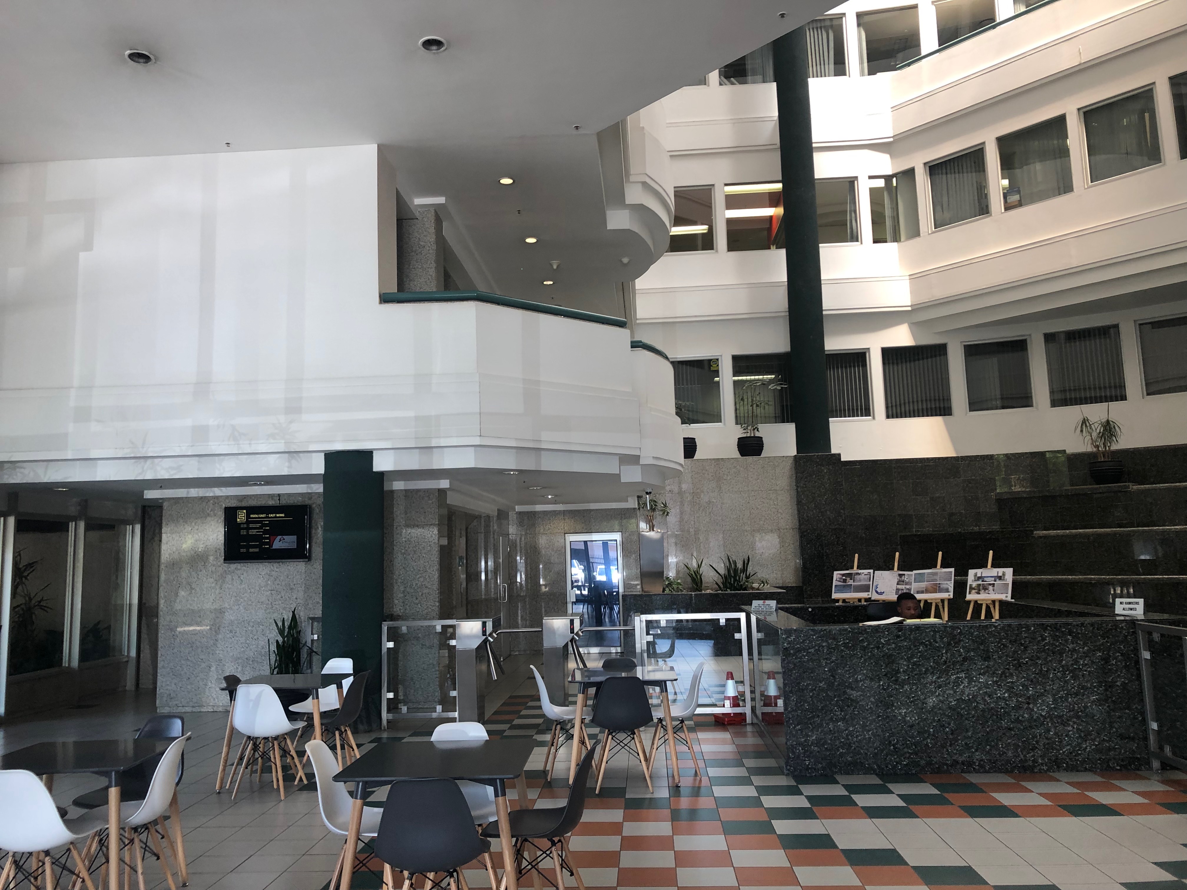 Office Space to rent at 10 South Boulevard in Bruma