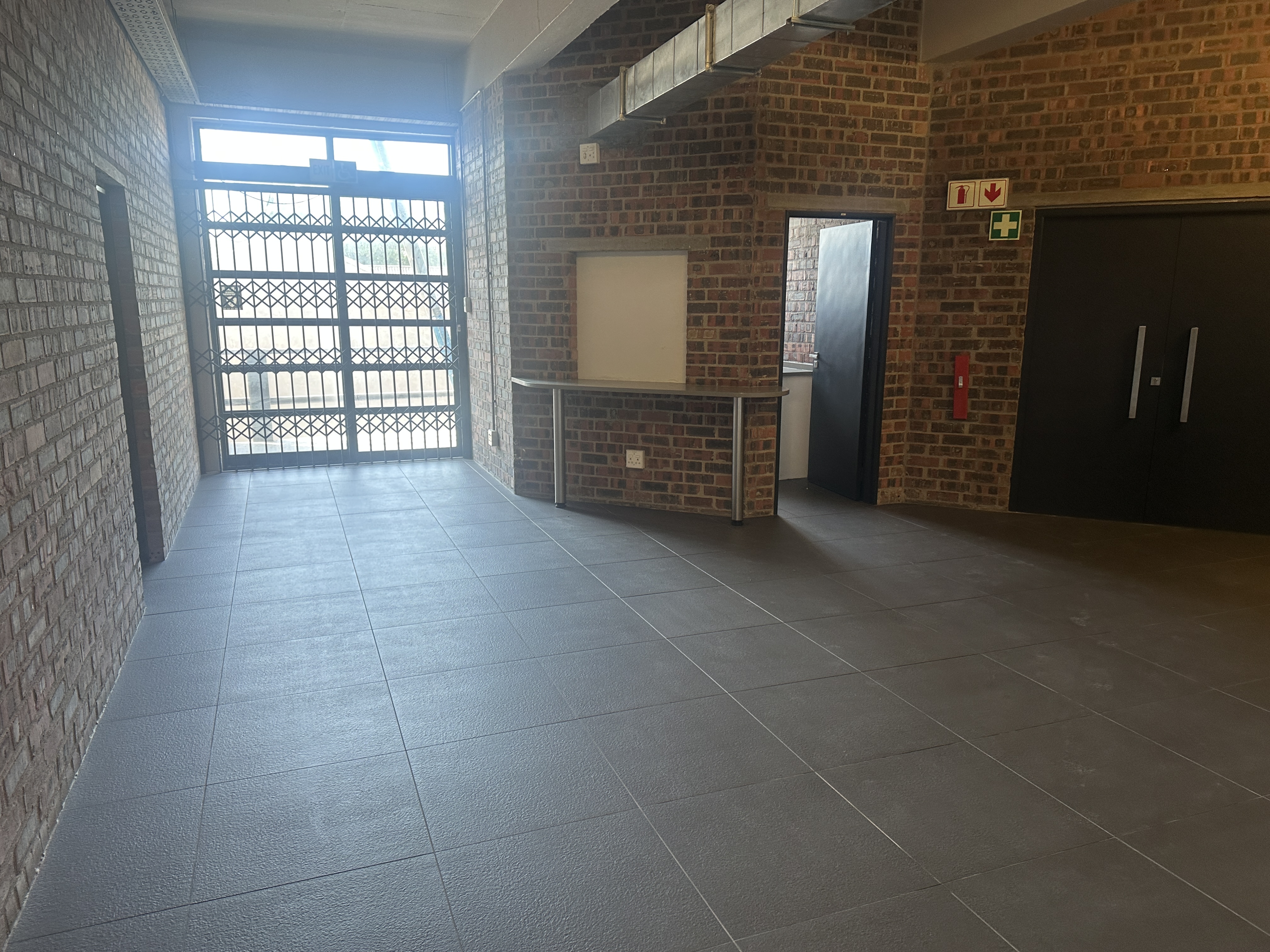 696m² Office Space to rent at 127 Cecil Road in Salt River