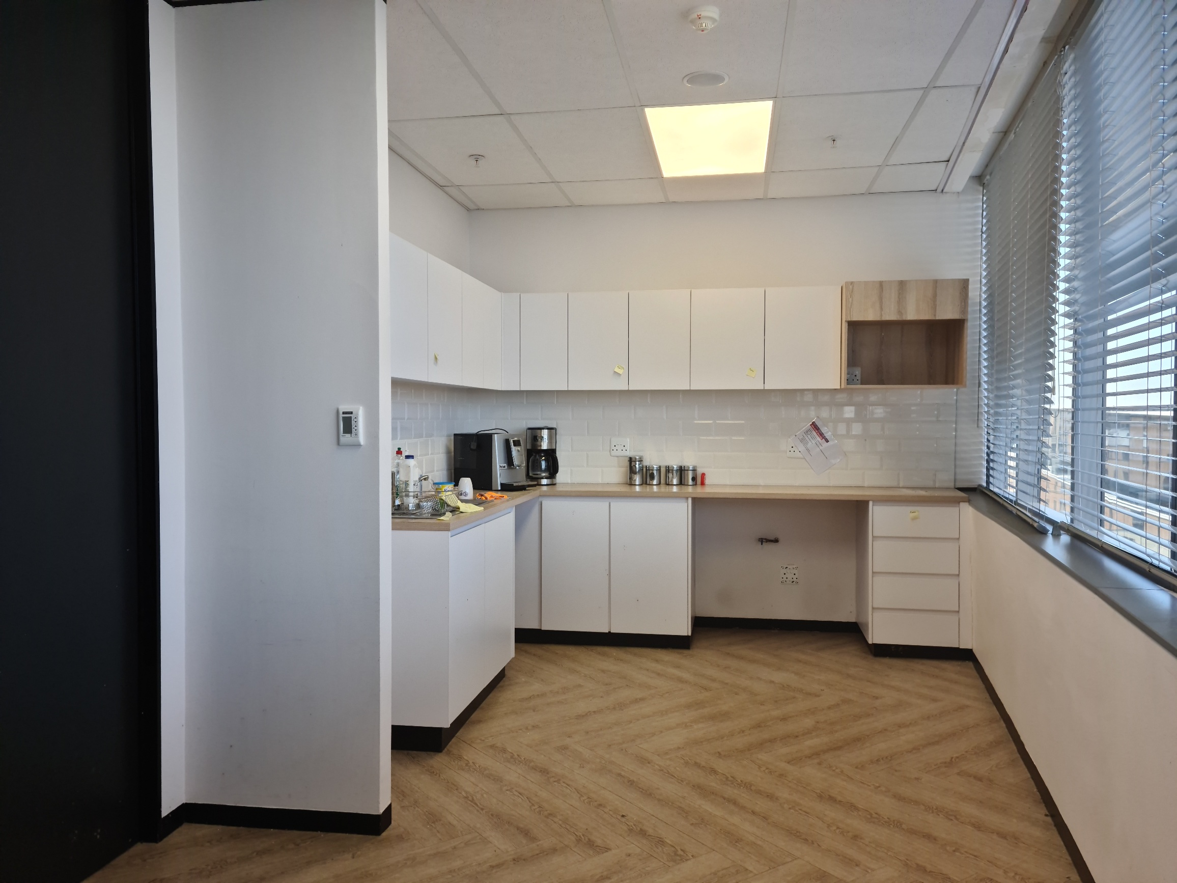 300m² Office Space to rent at 140 West Street in Sandton Central