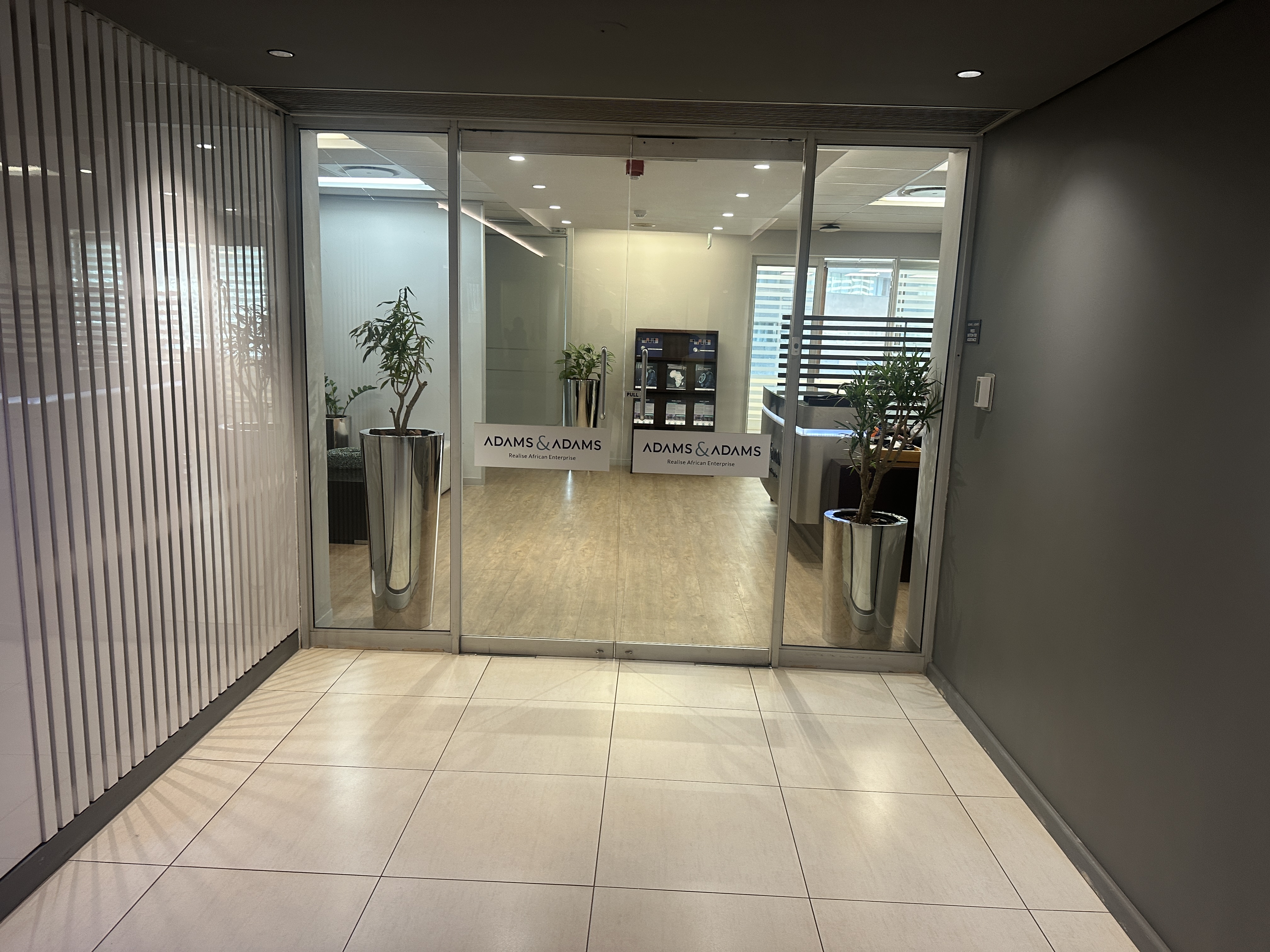542m² Office Space to rent at 2 Long Street in Cape Town CBD