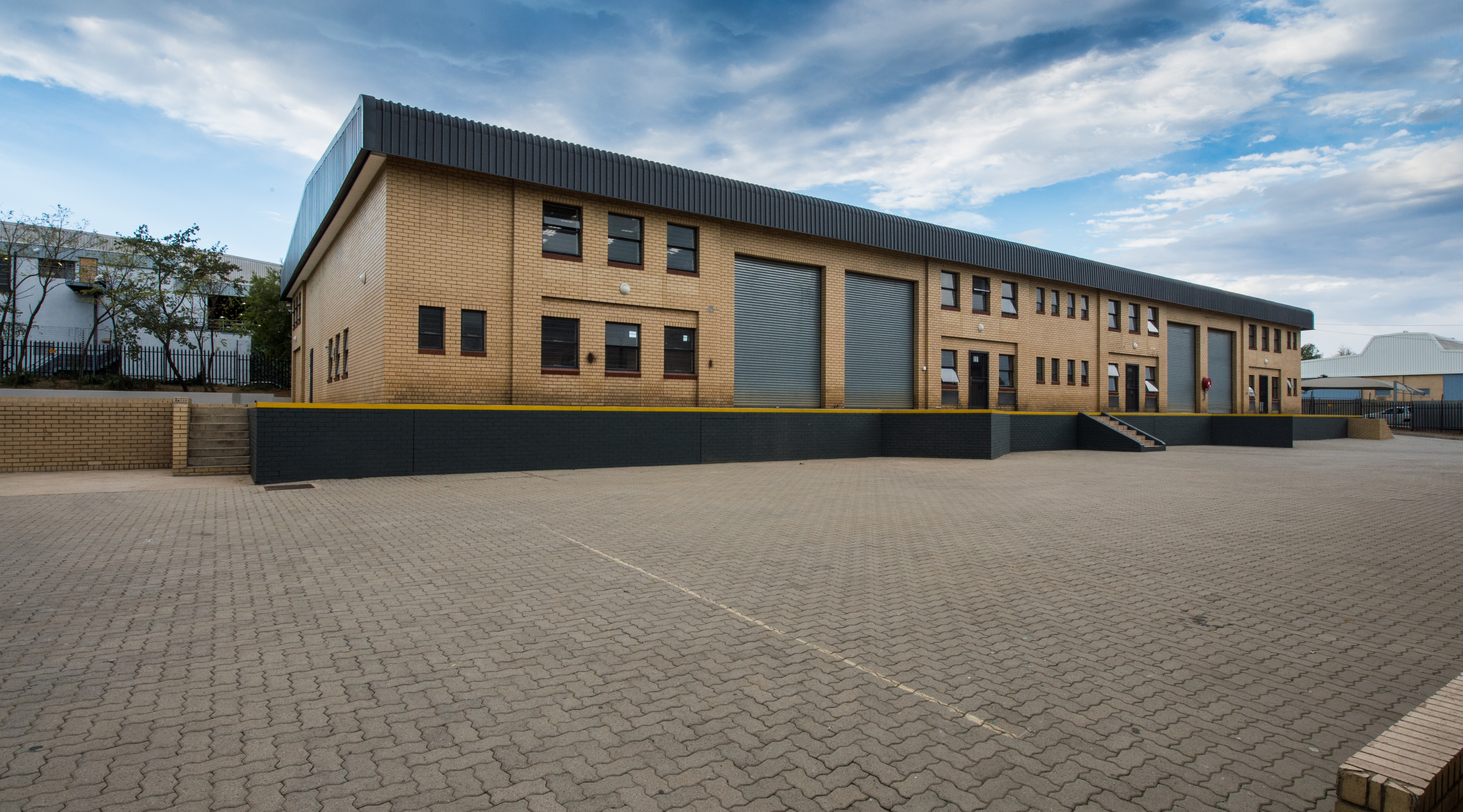 Warehouse to rent at 25 Superior Close in Midridge Park