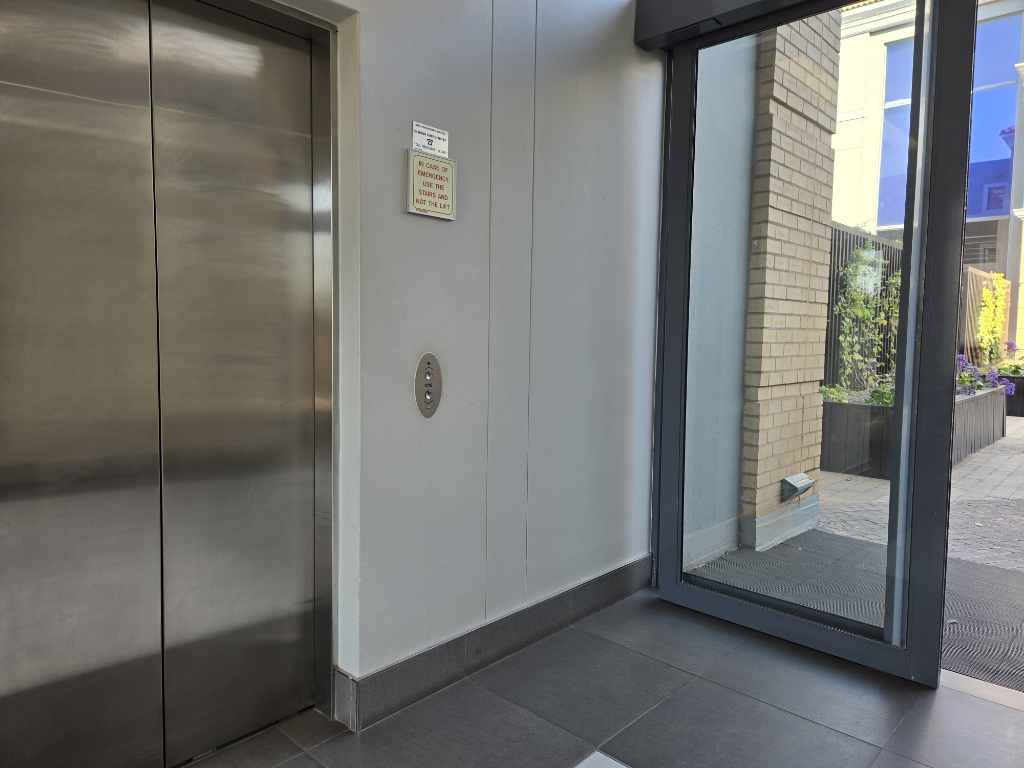 Office Space to rent at 28 Fricker Road in Illovo