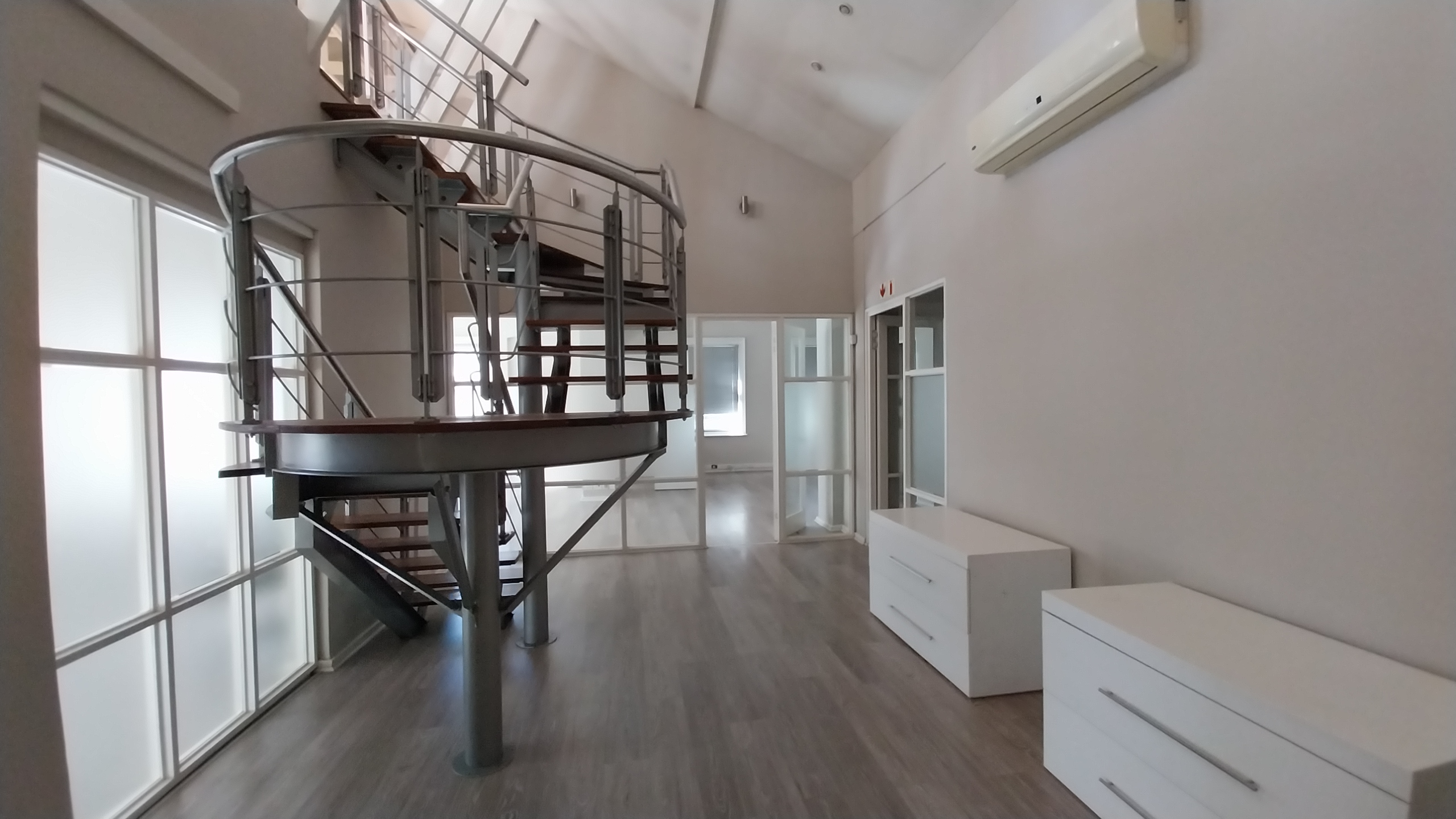 232m² Office Space to rent at 29 Loop Street in Cape Town CBD