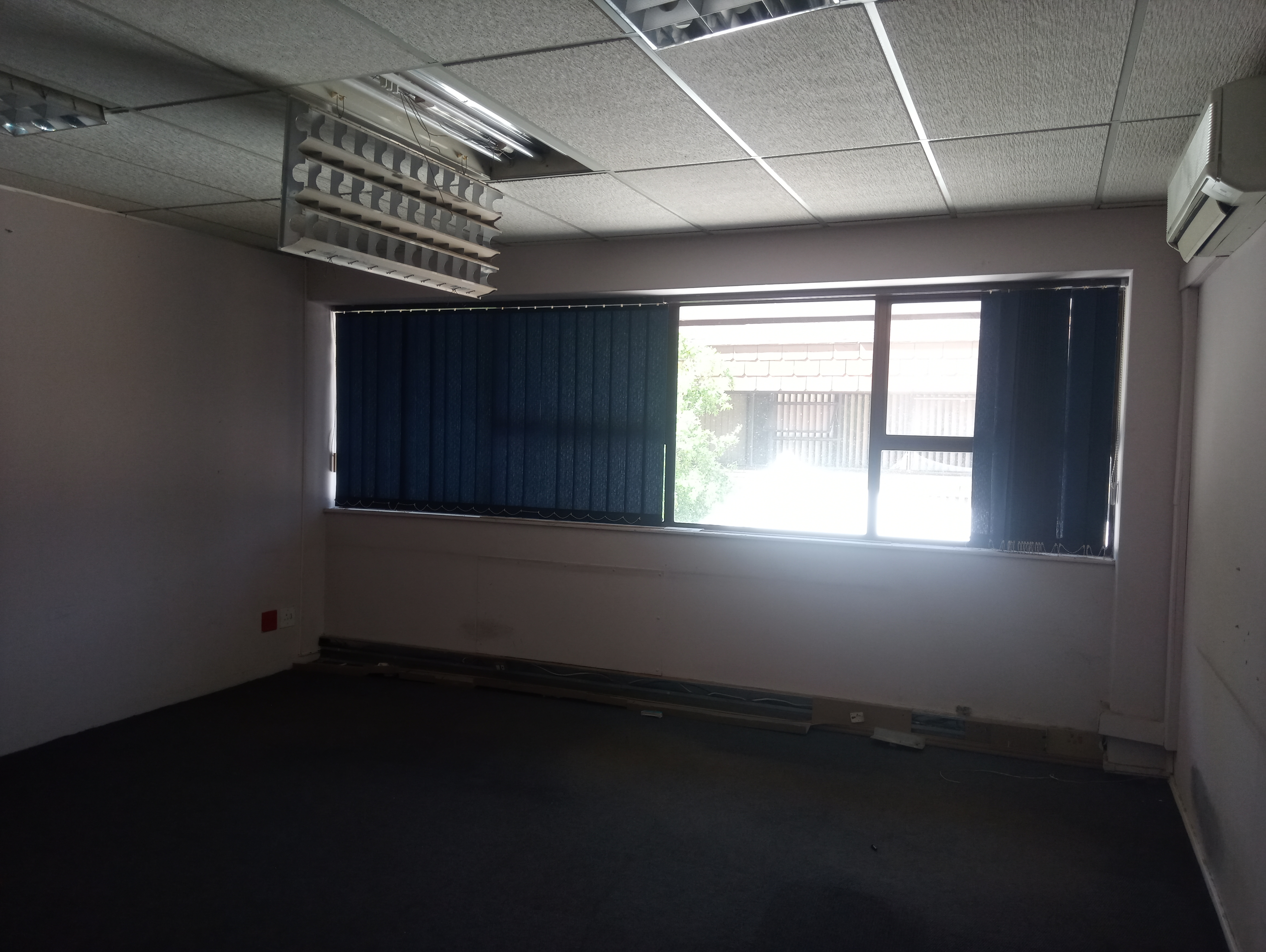 684m² Office Space to rent at Crystal Capital in Ferndale