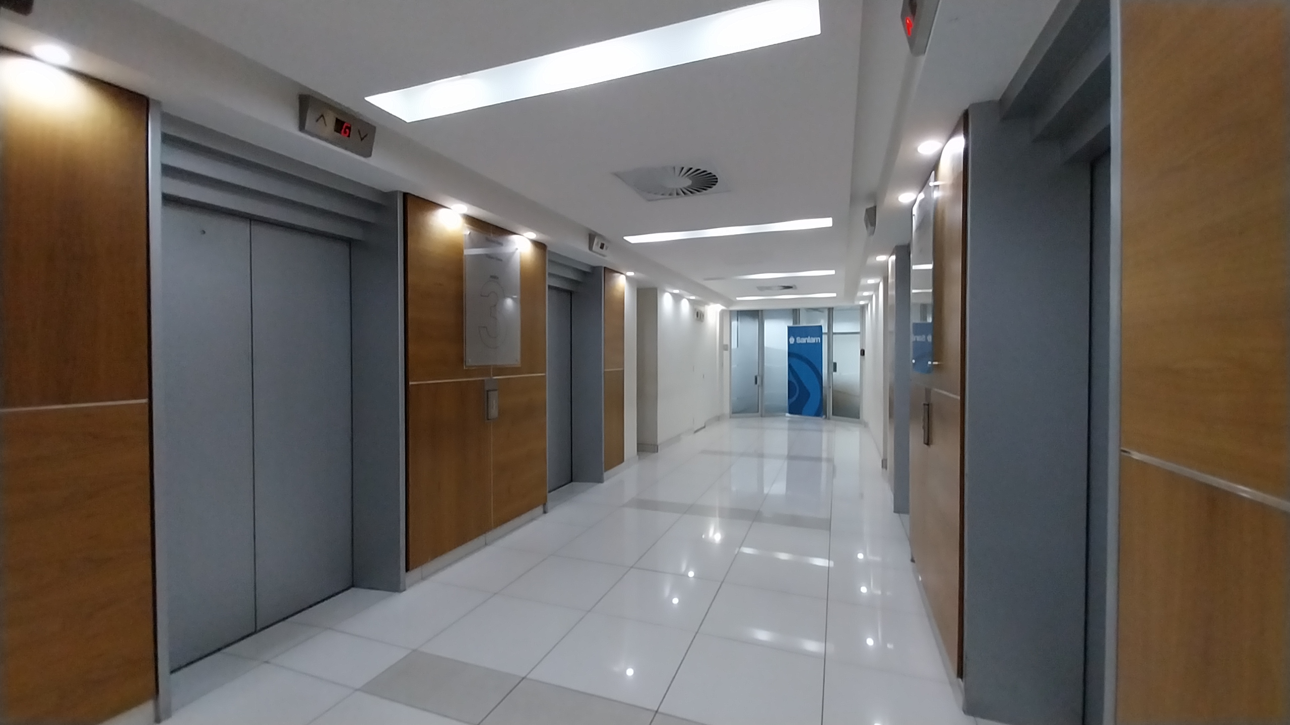 1 468m² Office Space to rent at 9 Long Street in Cape Town CBD