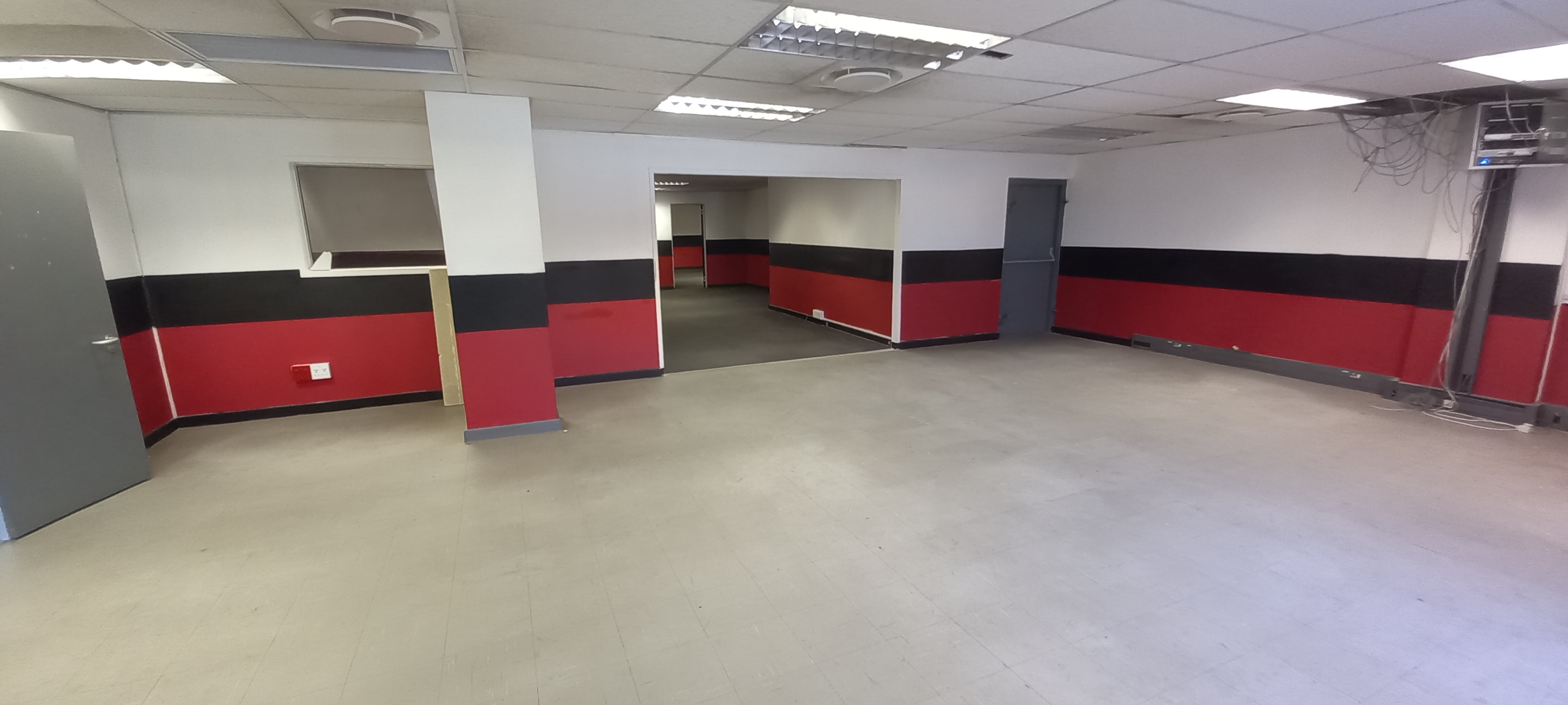 642m² Office Space to rent at ABSA BUILDING - WYNBERG in Wynberg