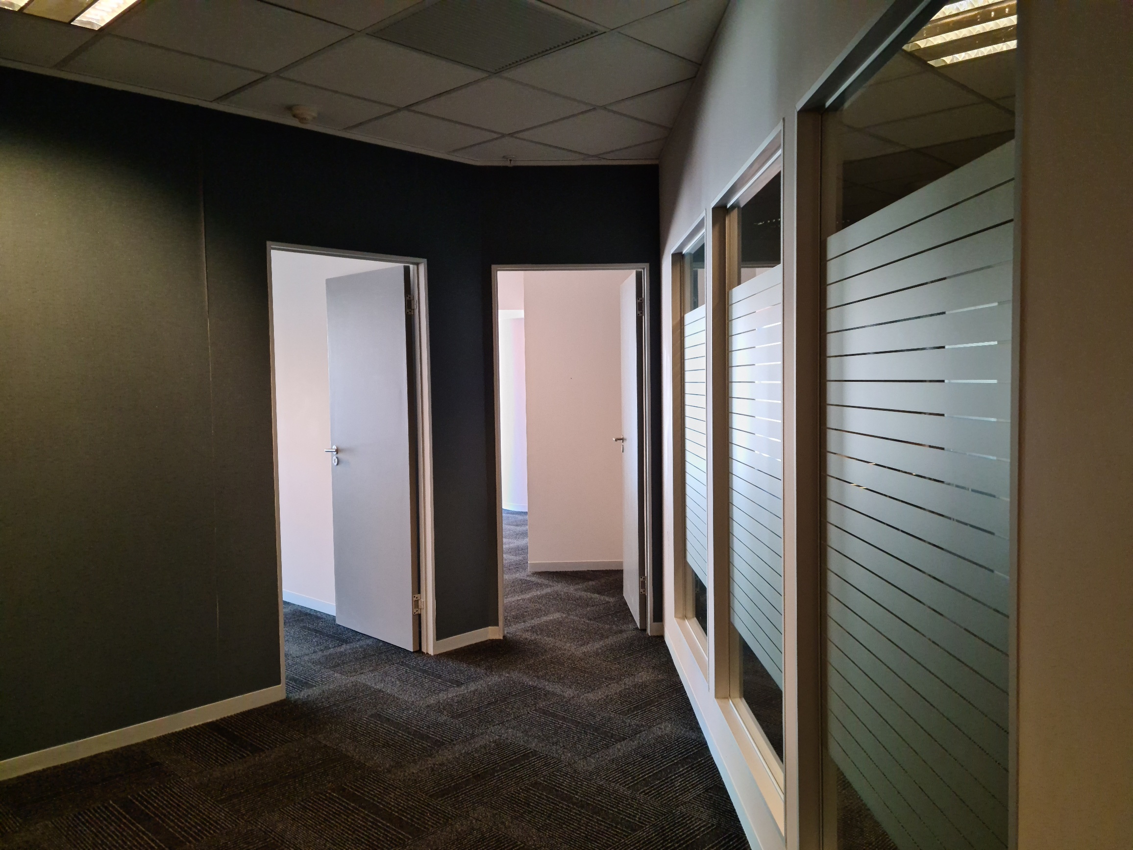 1 039m² Office Space to rent at Atrium on 5th in Sandton Central