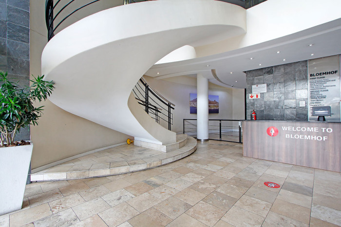 858m² Office Space to rent at Bloemhof in Bo Oakdale