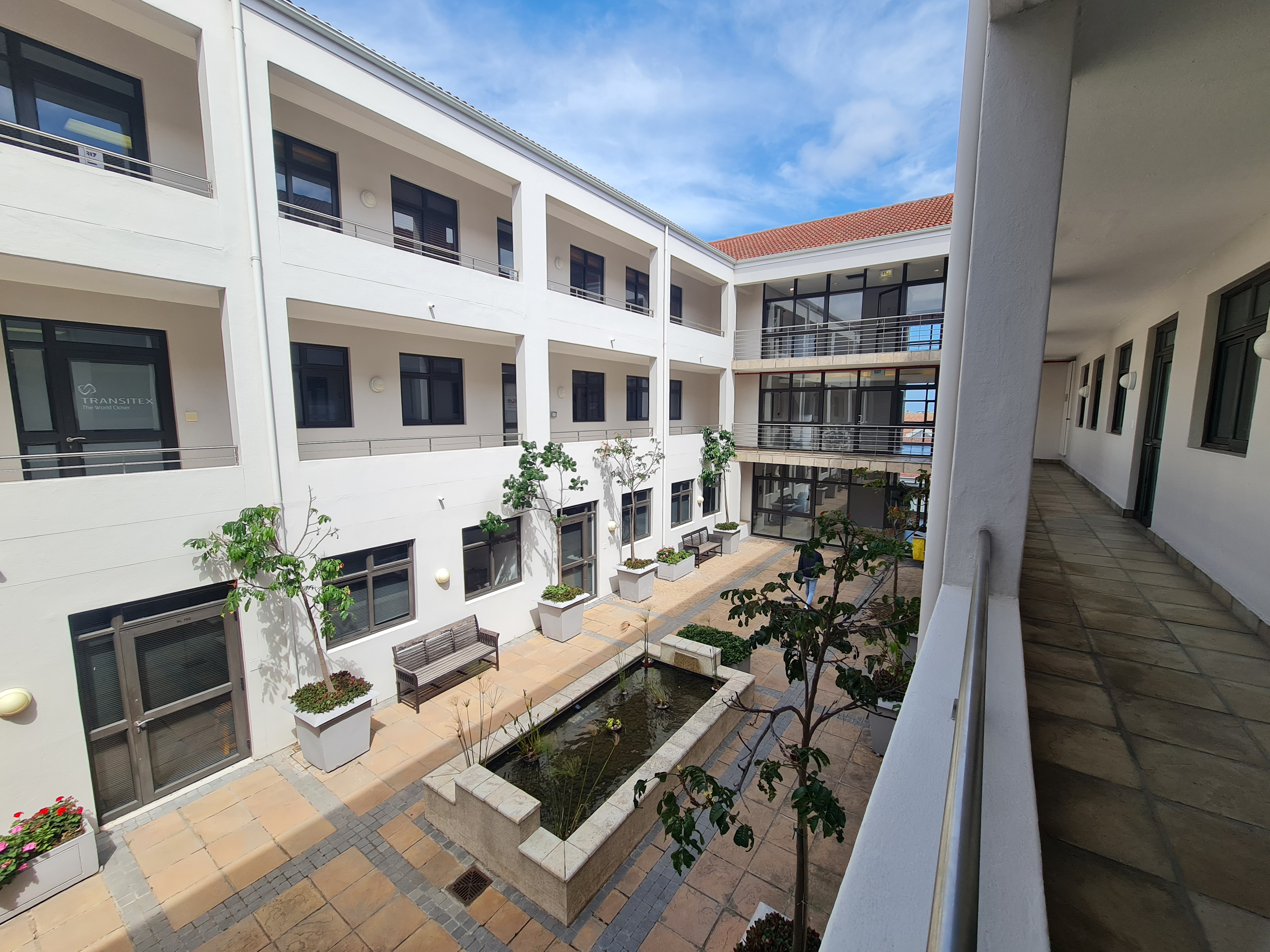208m² Office Space to rent at Boulevard Place in Century City