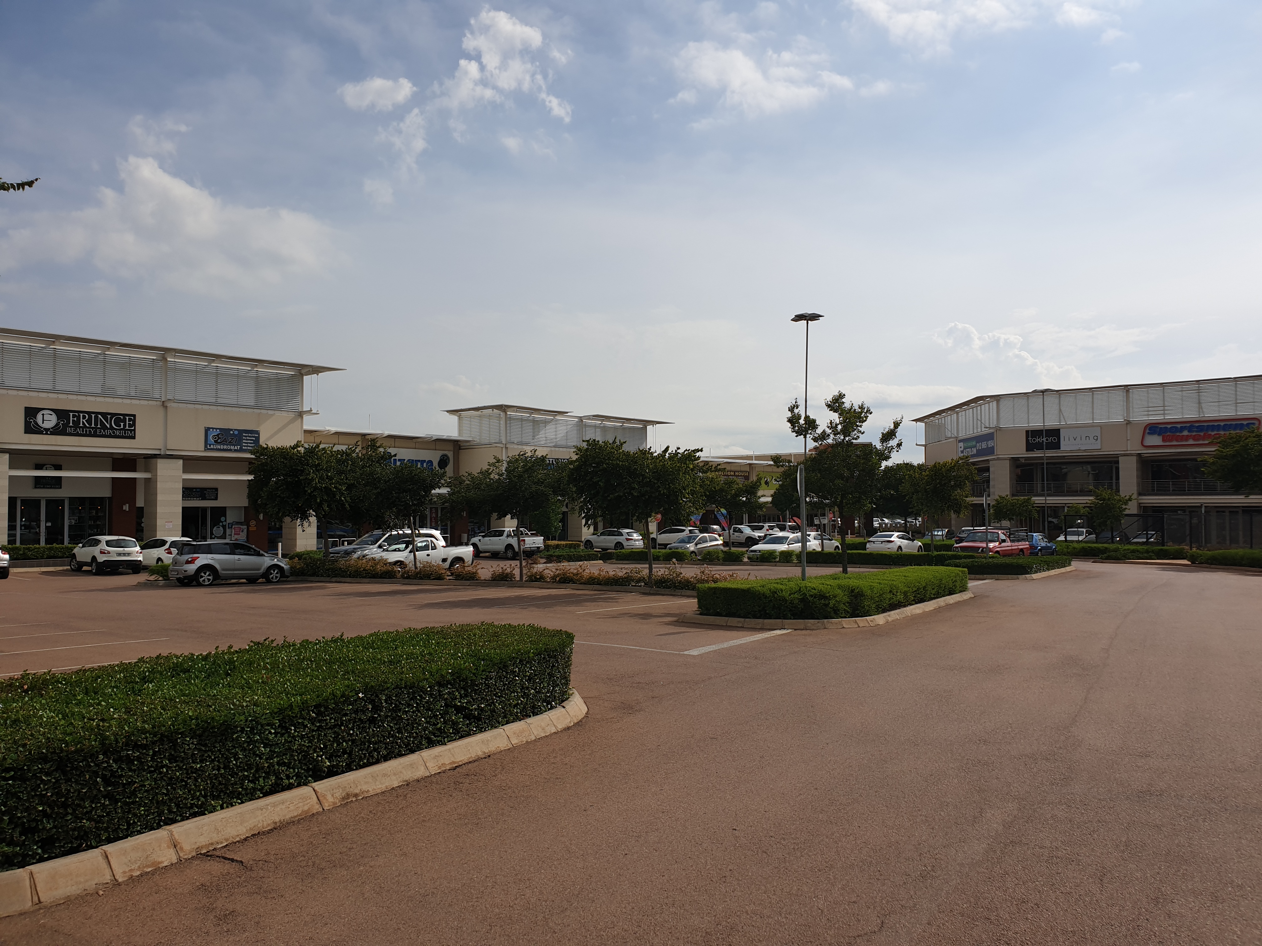 Retail Shops to rent at Byls Bridge Promenade in Central Centurion