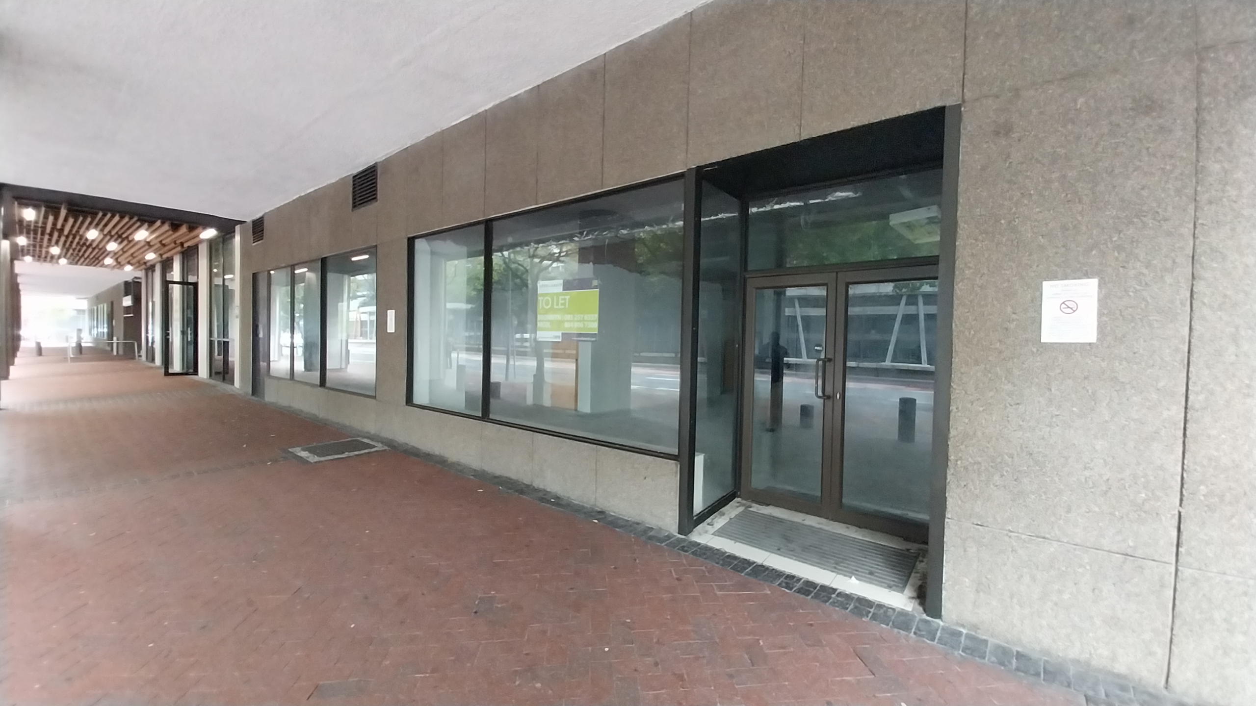 338m² Retail Shops to rent at Cape Town 166 in Cape Town CBD